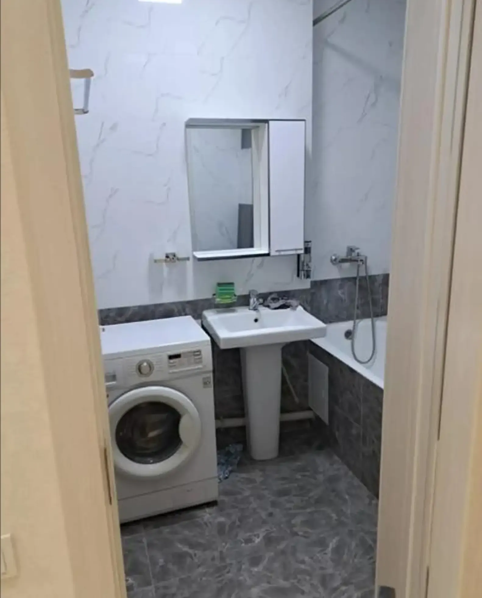 2-комн. квартира, 4 этаж, 85м², Шохмансур