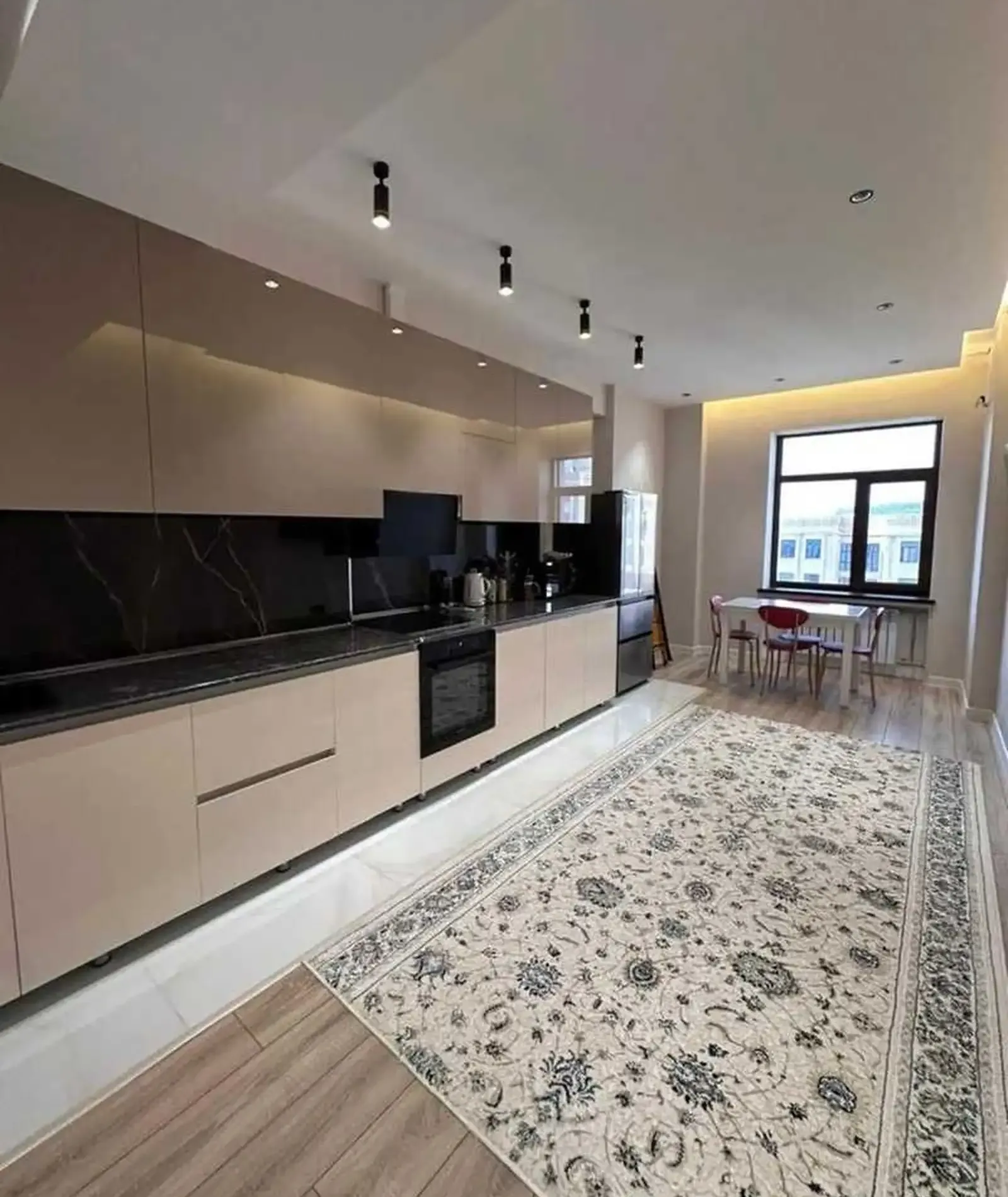 2-комн. квартира, 17 этаж, 90м², Шохмансур