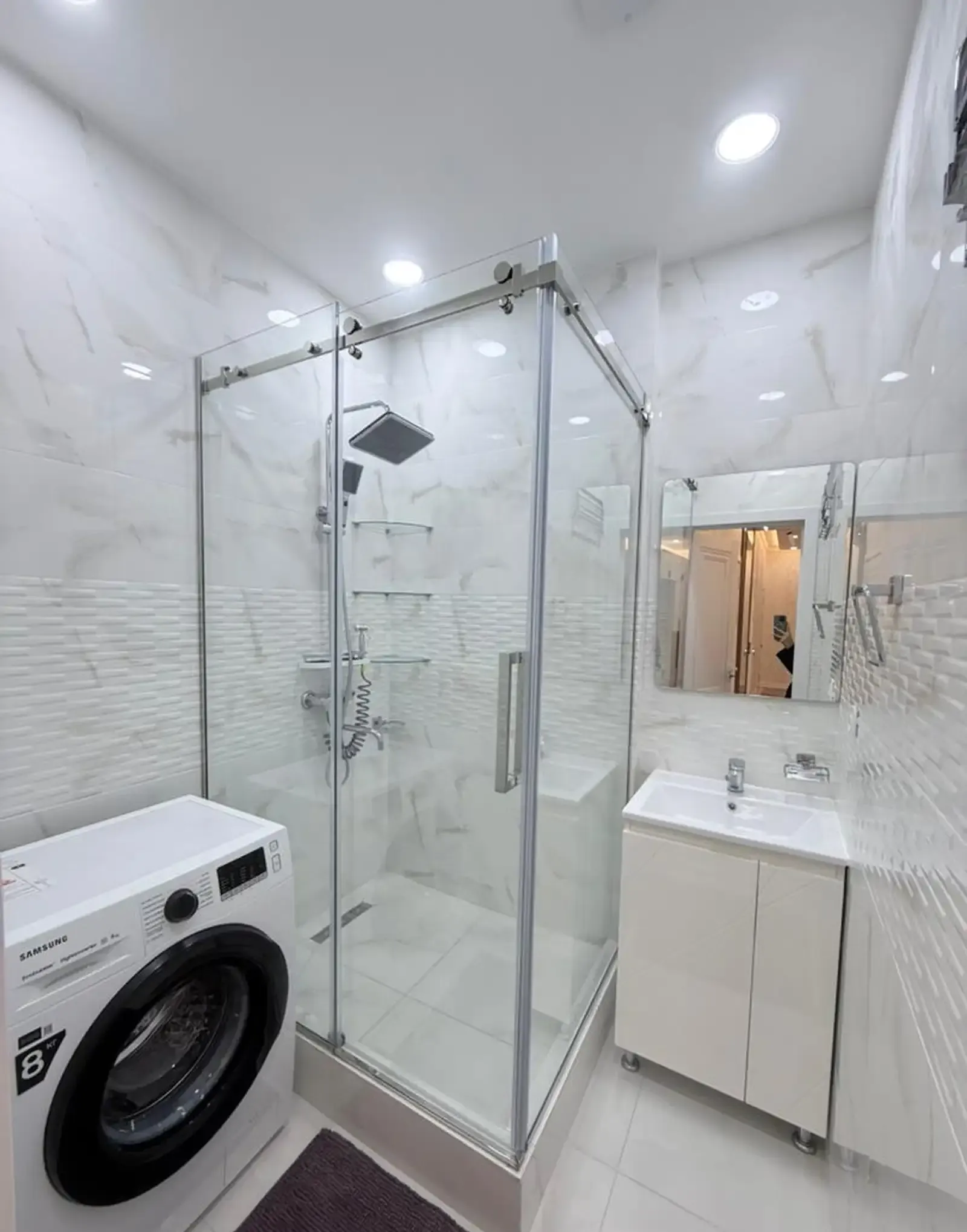 3-комн. квартира, 14 этаж, 118 м², 112 мкр, после Дома Супермаркета Пайкар