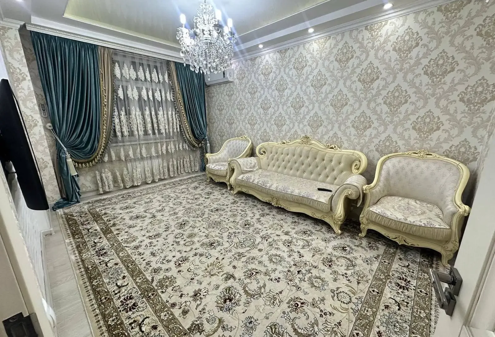 3-комн. квартира, 5 этаж, 80 м², Сино