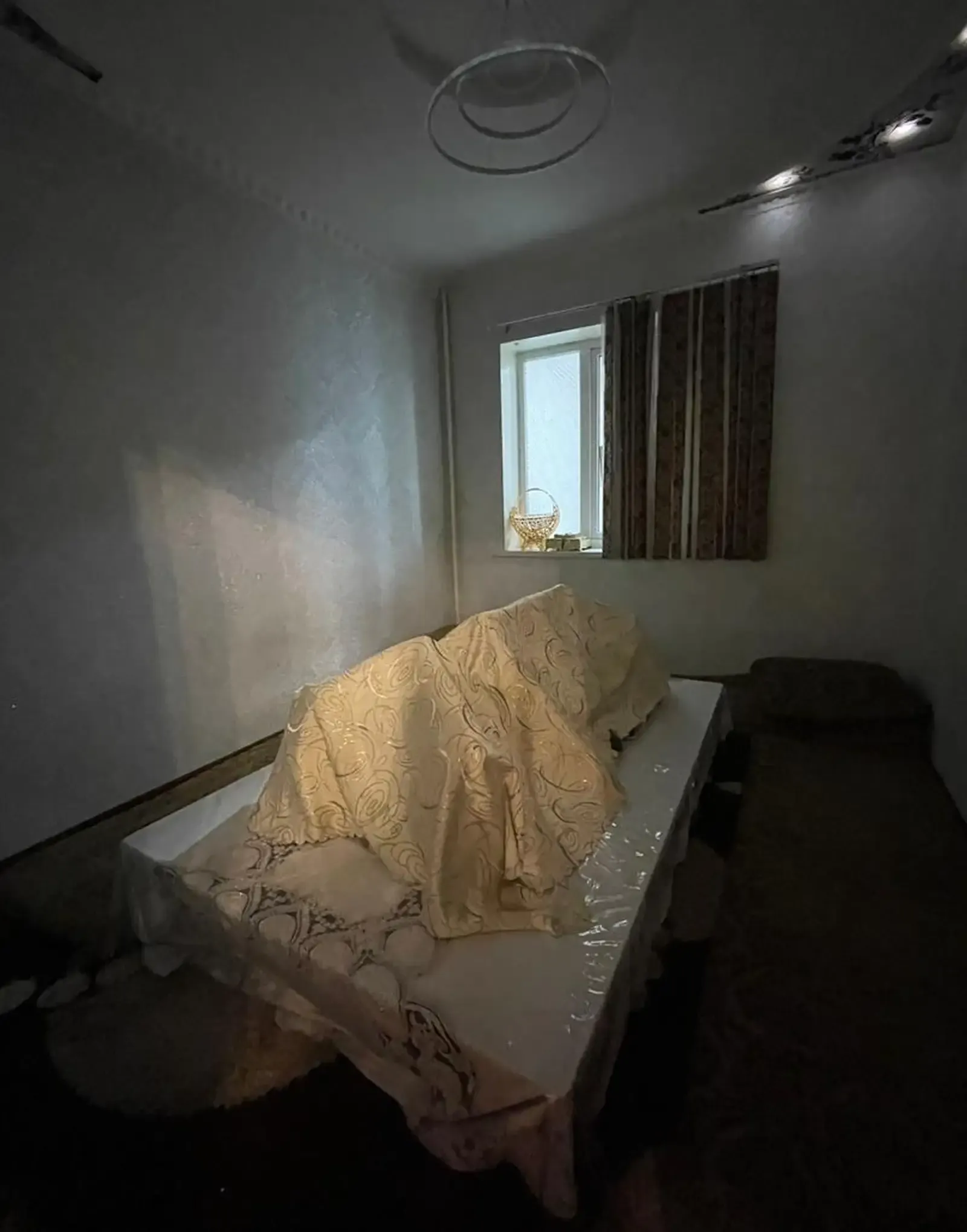 4-комн. квартира, 3 этаж, 90 м², Цирк, Профсоюз