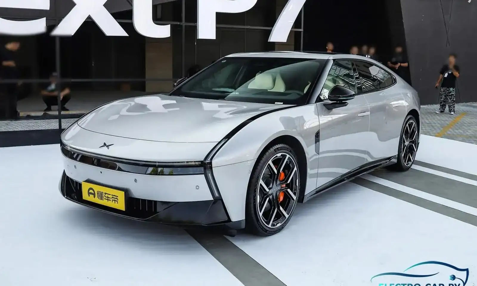 Xpeng P7,