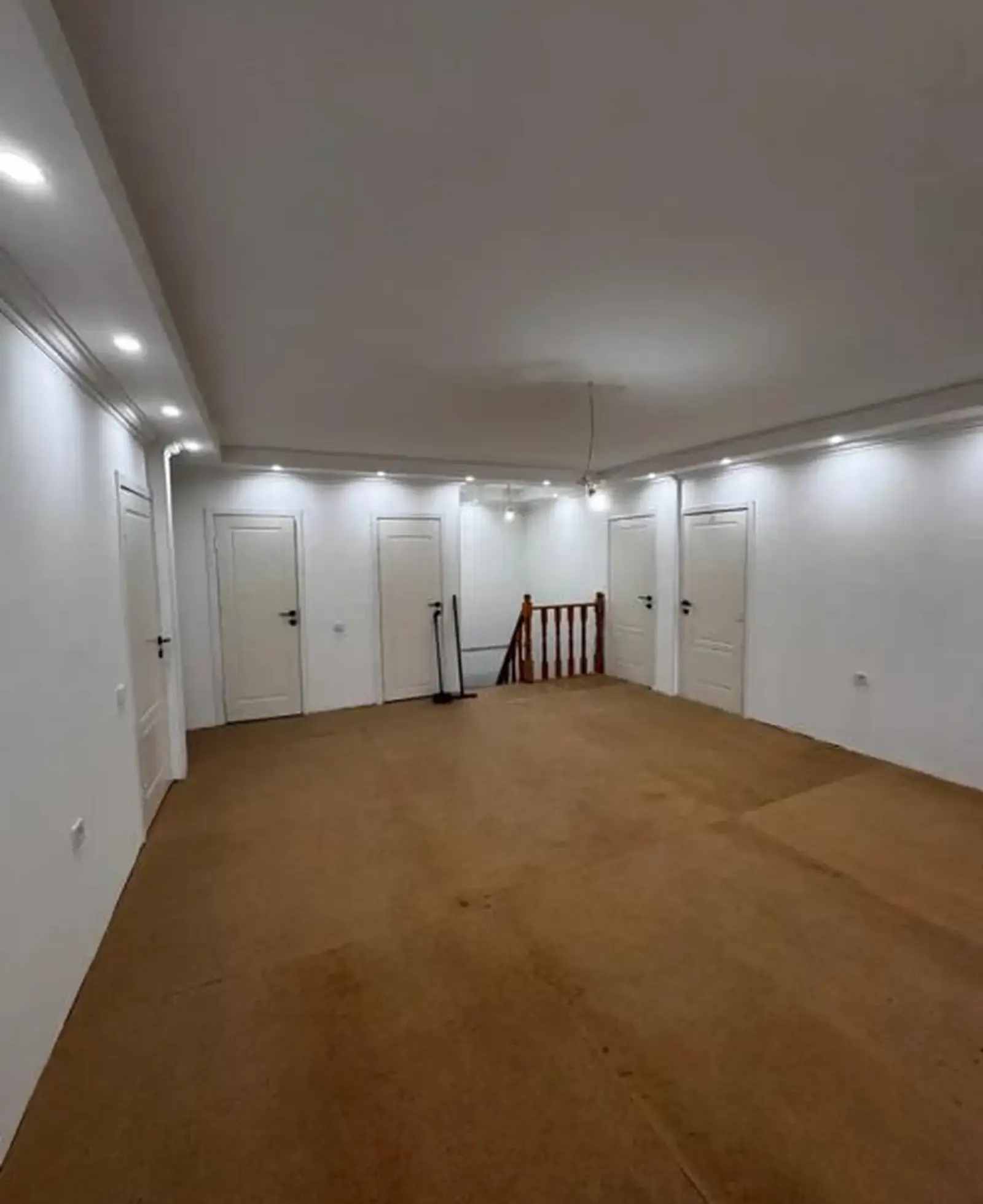 2-этажный, 10 комнатный дом, 600 м², Сомони