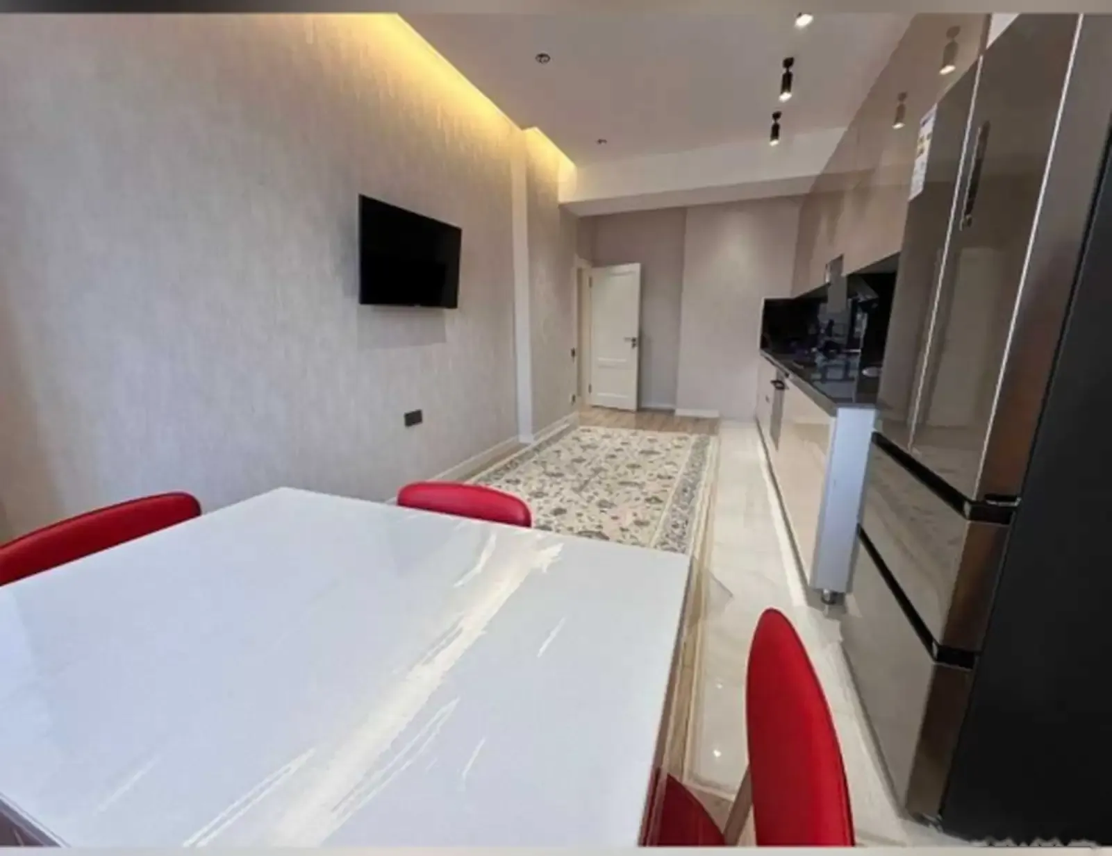 2-к квартира, 18 этаж, 95 м², Айни