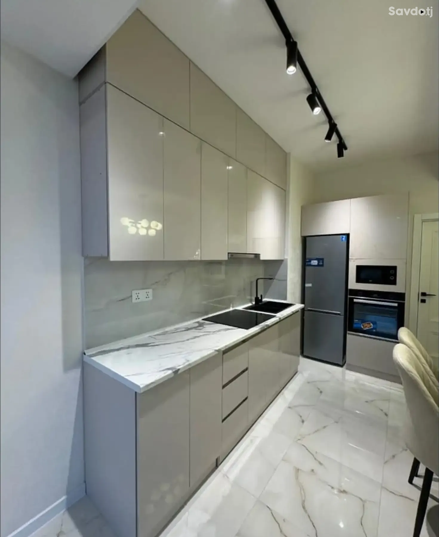 2-комн. квартира, 9 этаж, 71м², Шохмансур