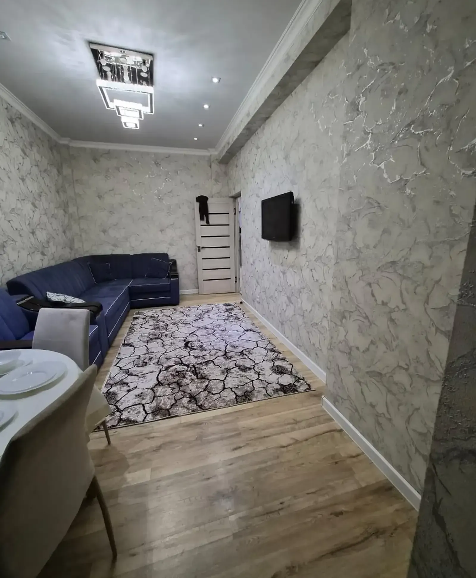 2-комн. квартира, 5 этаж, 58м², Овир/Грандь отель