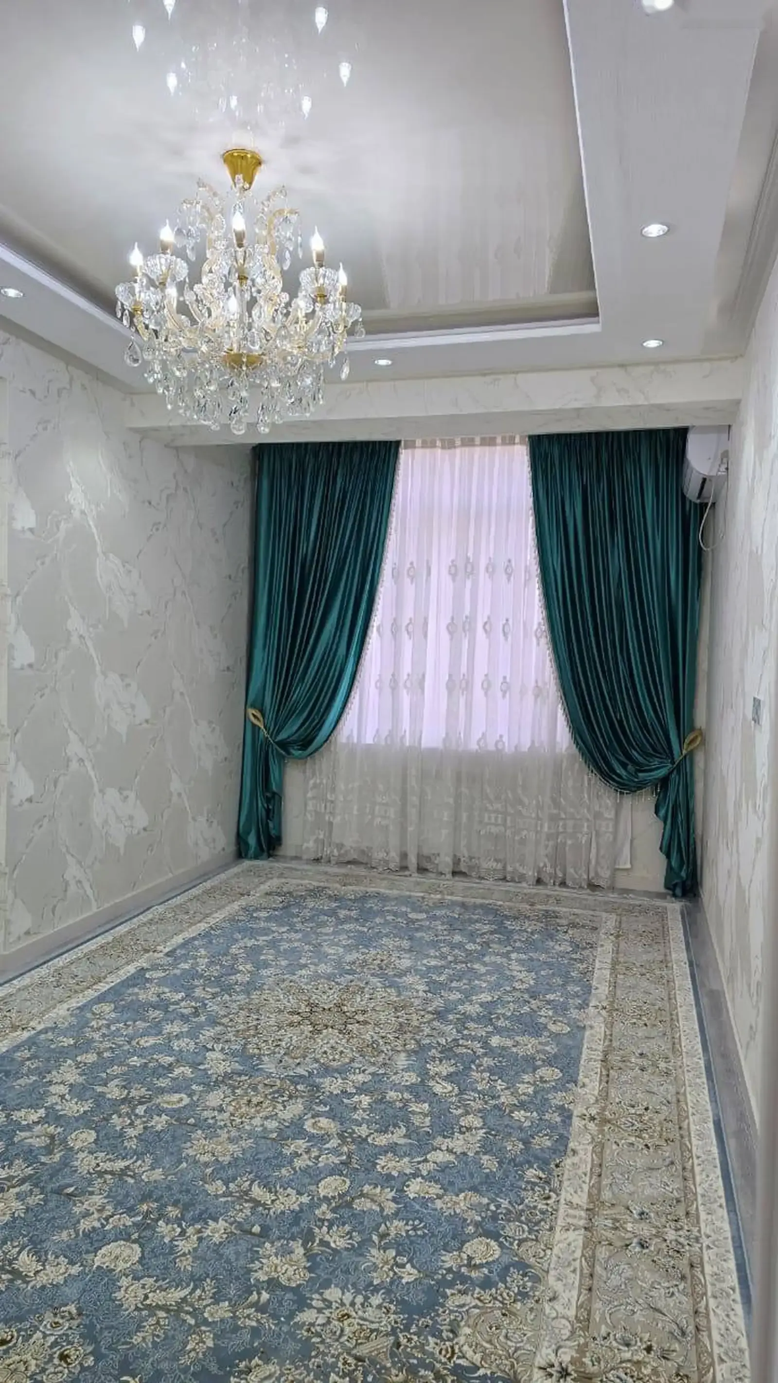 3-комн. квартира, 16 этаж, 88 м², Фирдавси