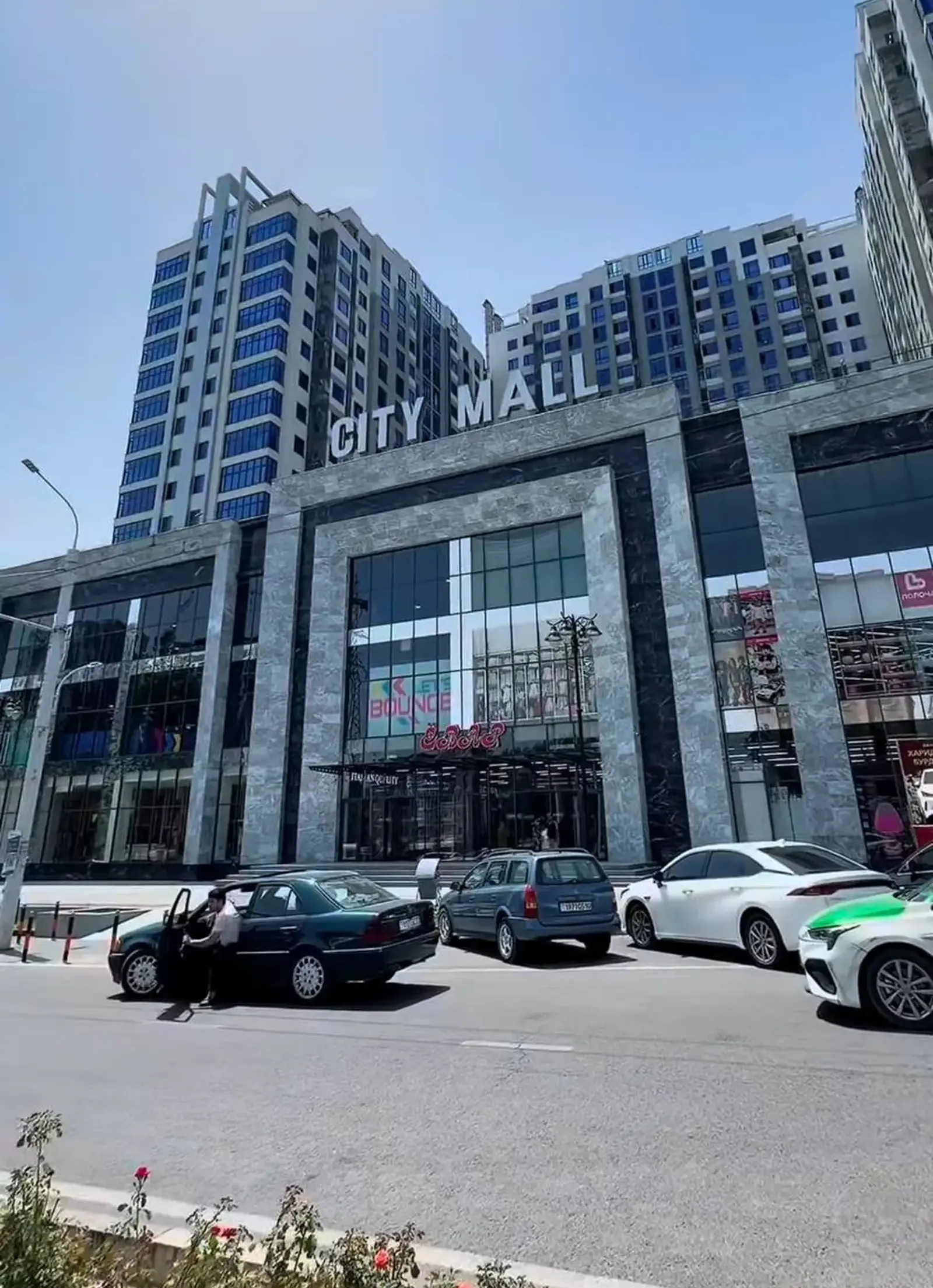 2-комн. квартира, 14 этаж, 76 м², 82 мкр, Ситимол