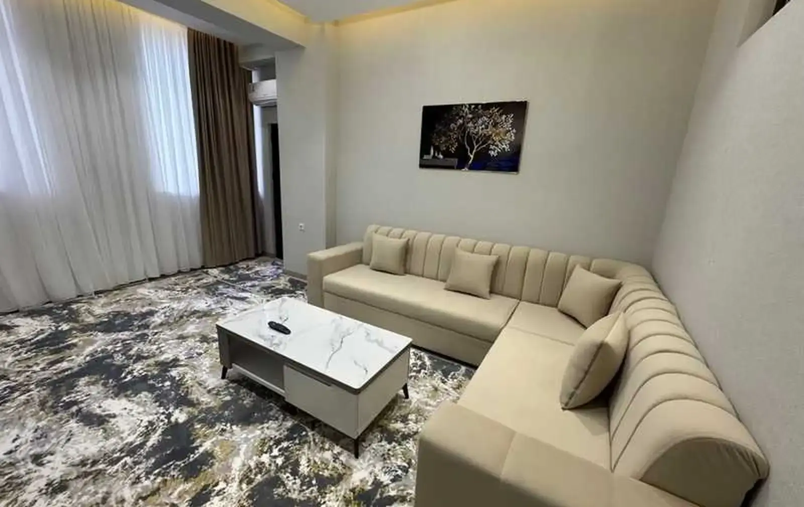 2-комн. квартира, 4 этаж, 55м², шохмансур Айни