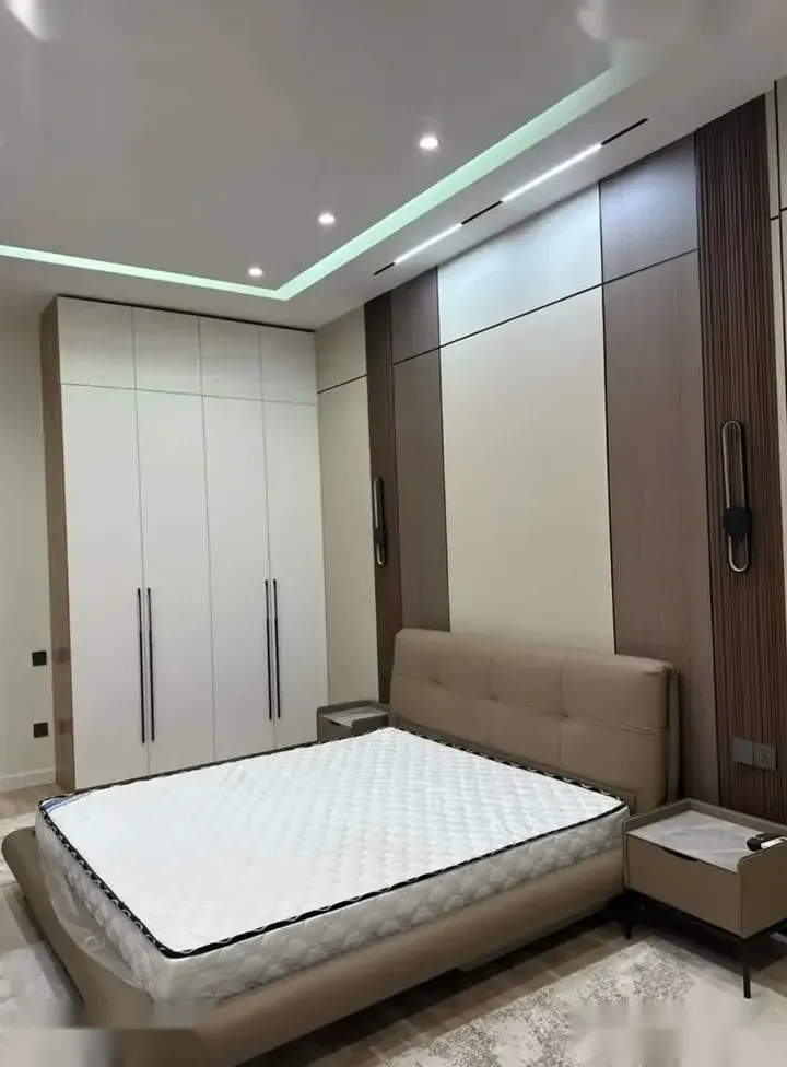 2-комн. квартира, 10 этаж, 81м², Шохмансур