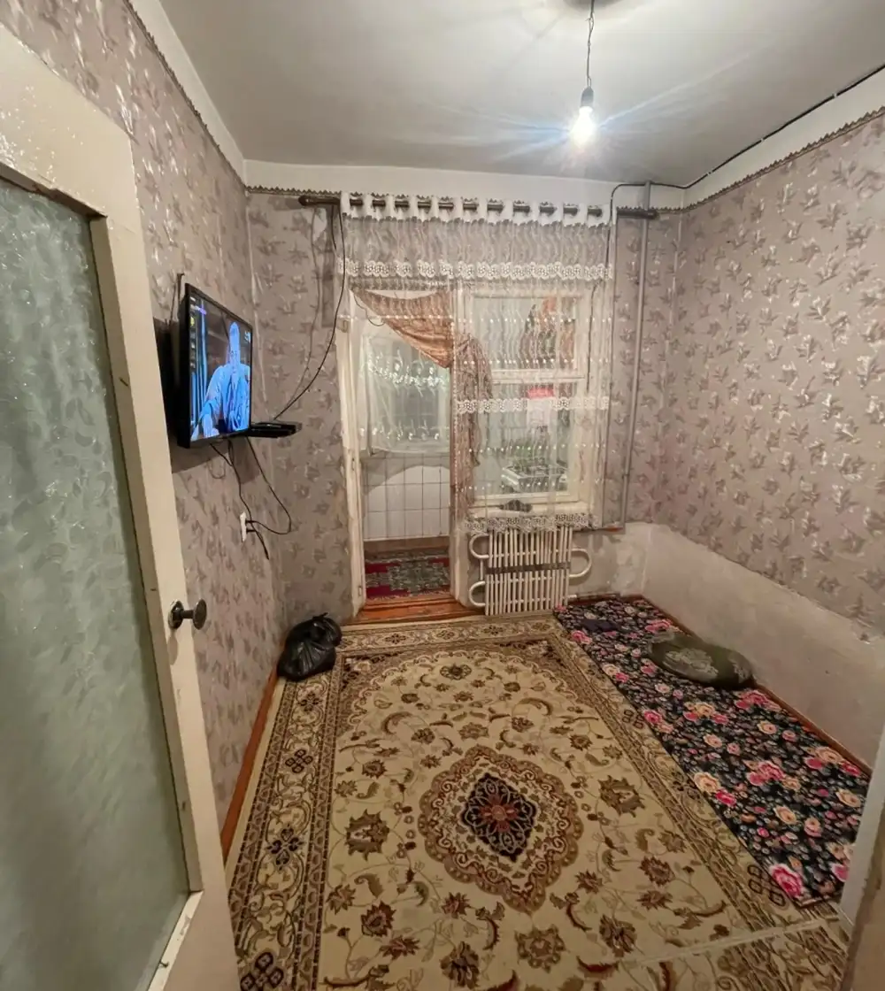 3-комн. квартира, 1 этаж, 75м², Сино, 104 мкр