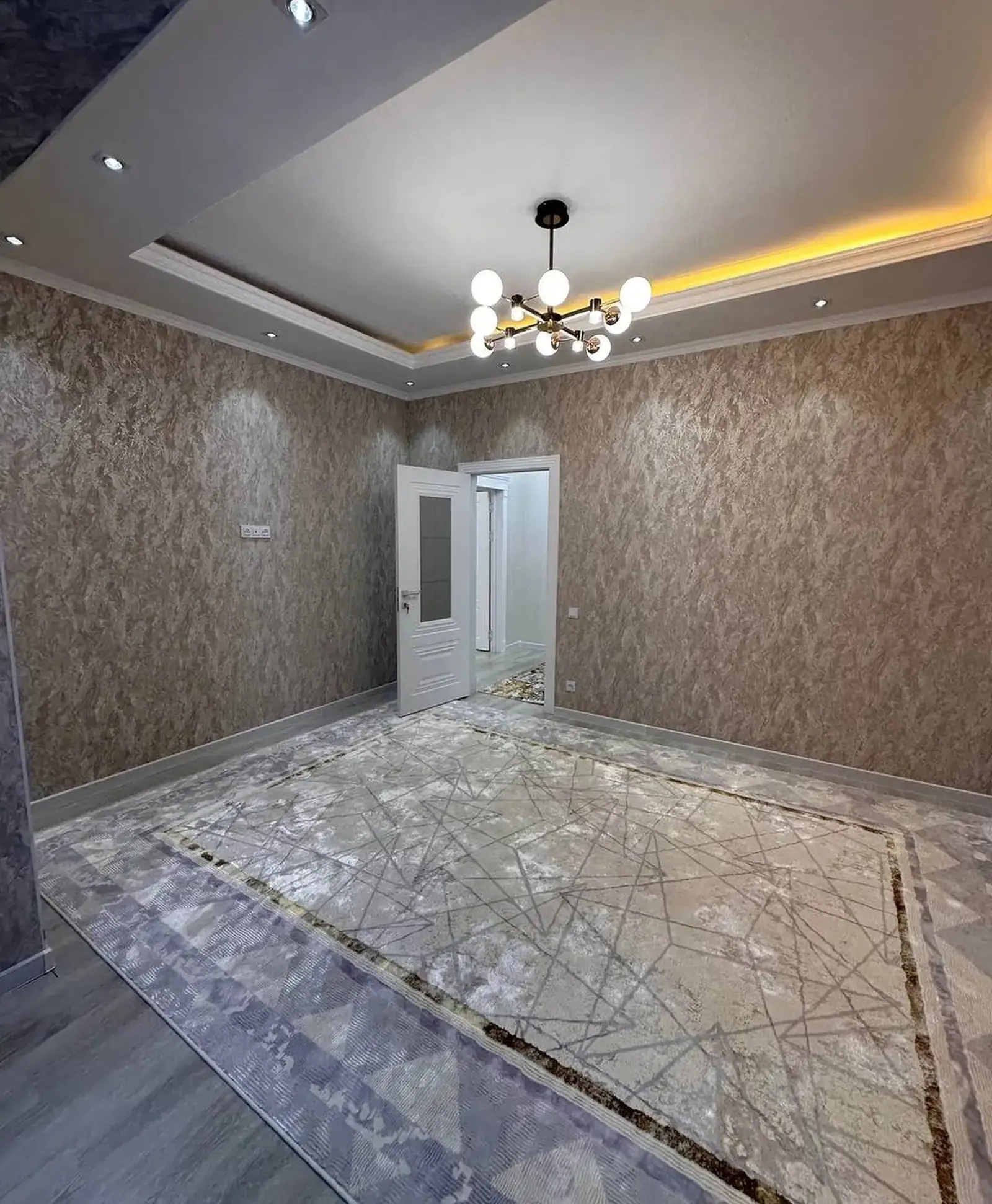 2-комн. квартира, 5 этаж, 63 м², Сино