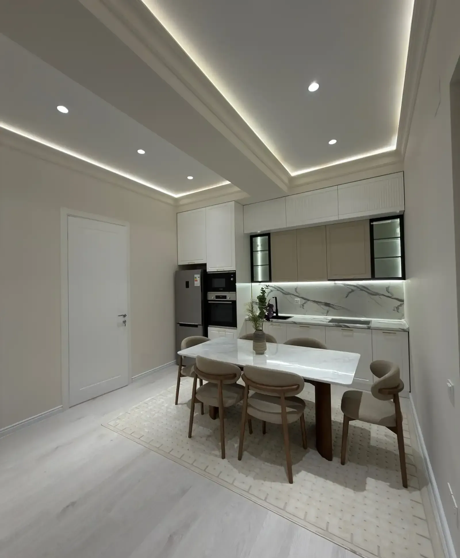2-комн. квартира, 12 этаж, 65м², Садбарг, Шохмансур