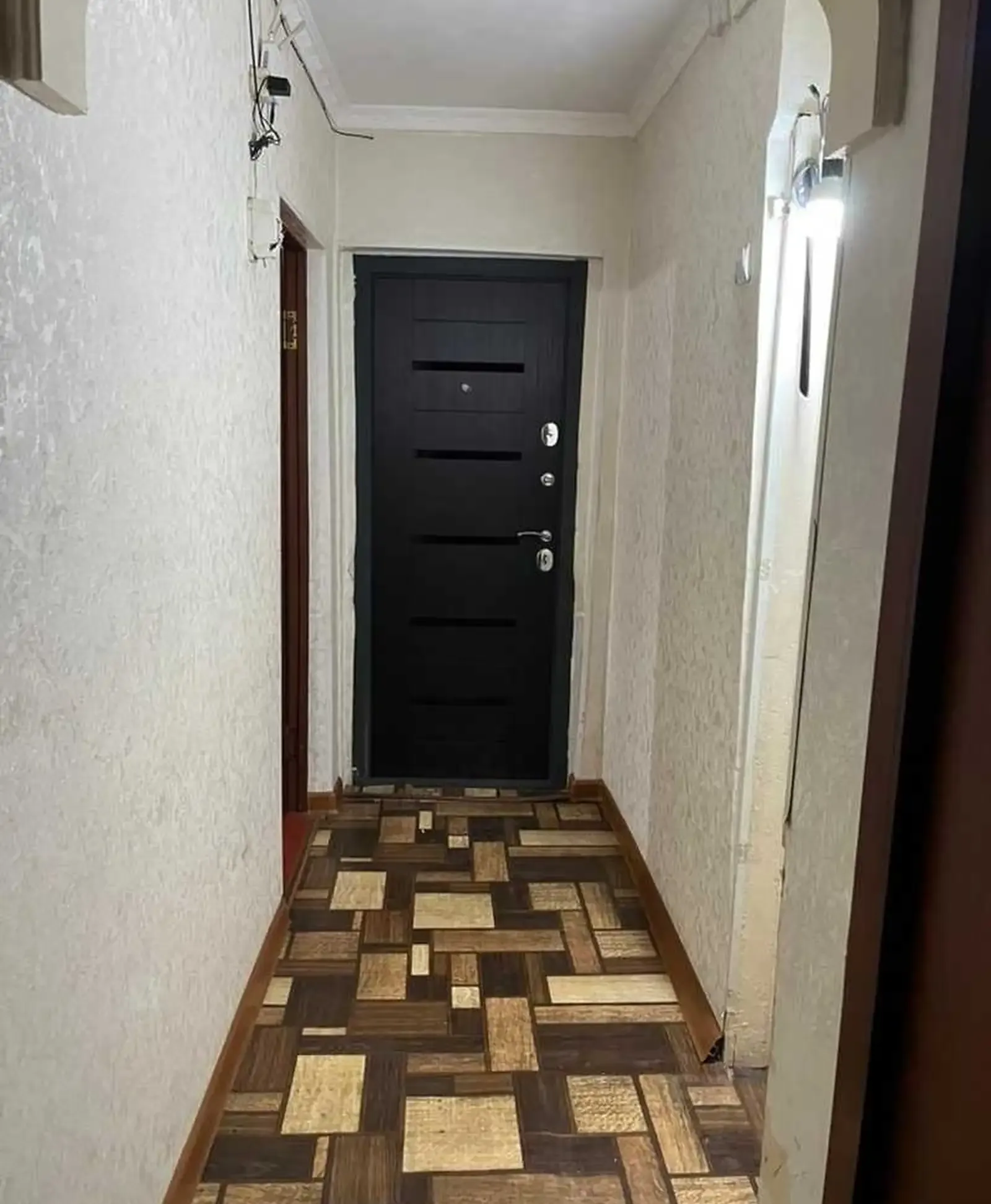 2-комн. квартира, 1 этаж, 80м², Борбат 78