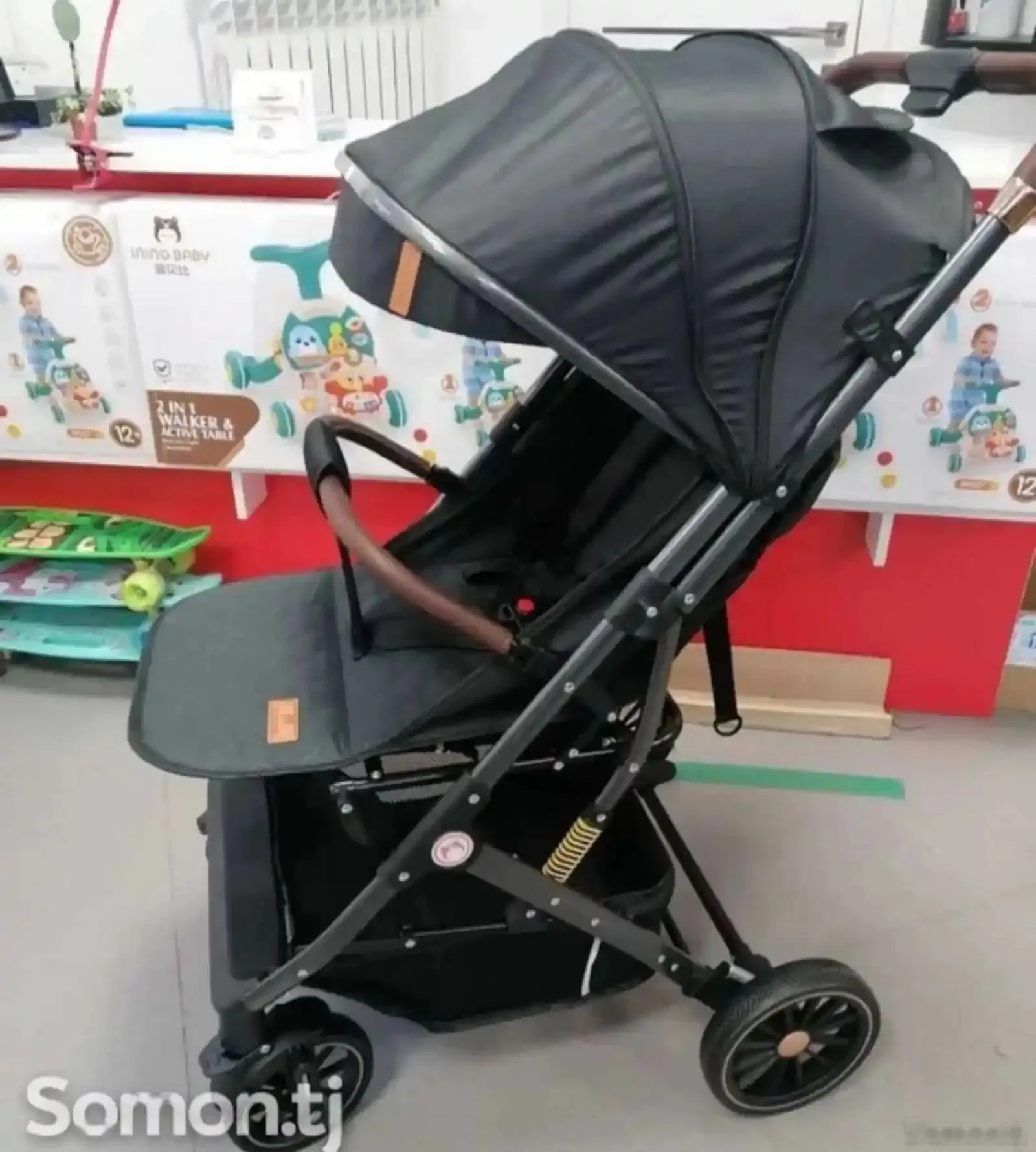 Коляска прогулочная