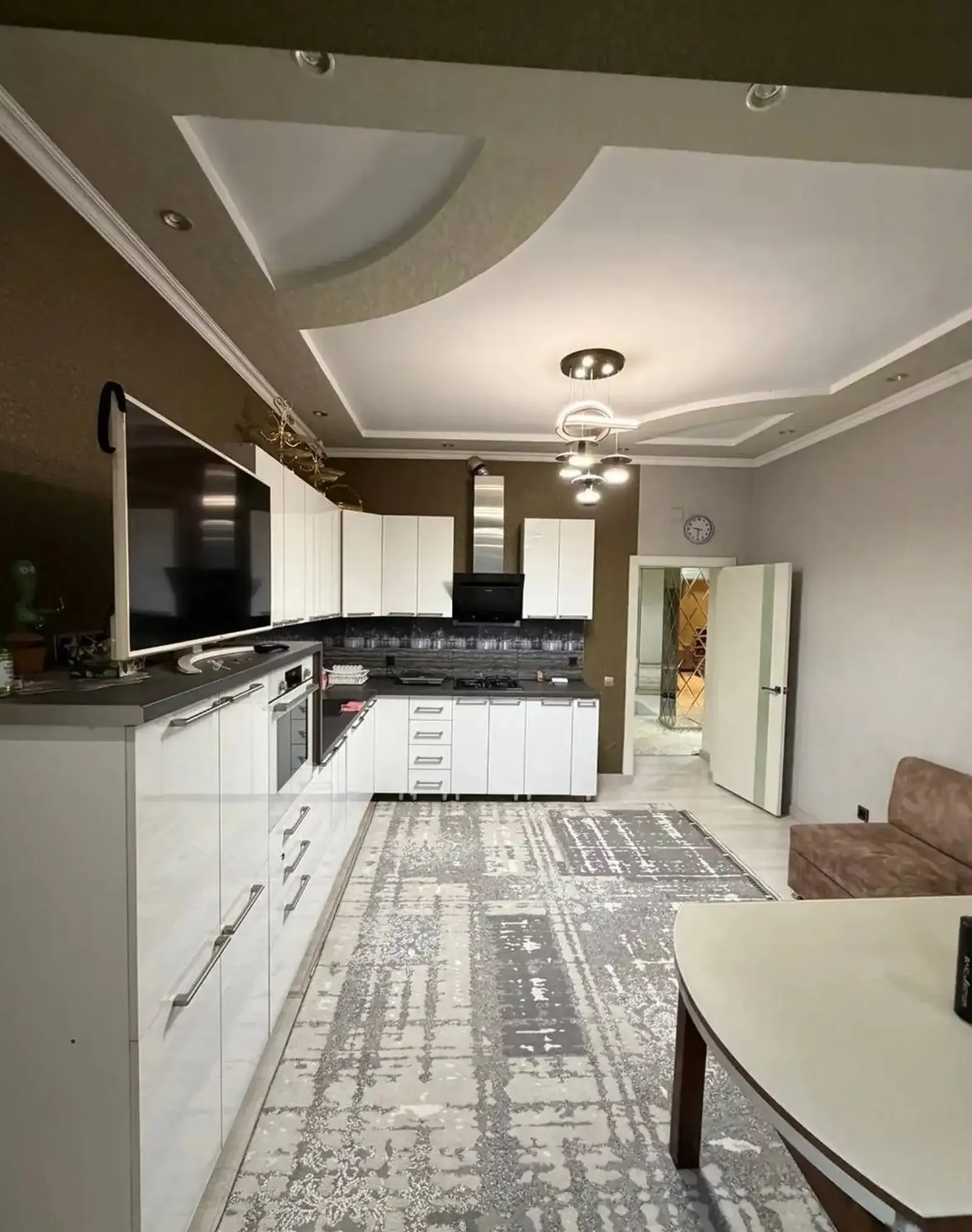 3-комн. квартира, 14 этаж, 128 м², Шохмансур