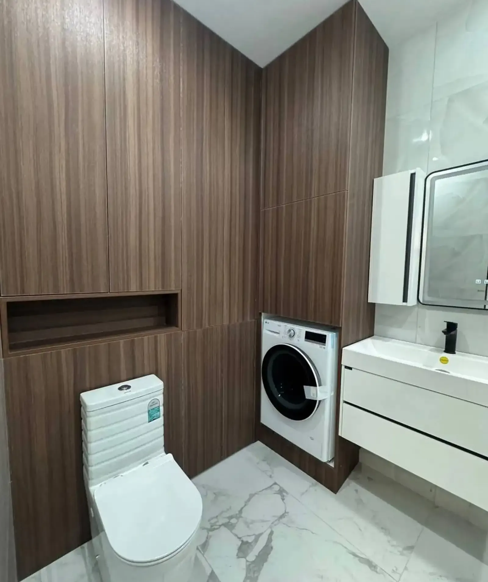 2-комн. квартира, 20 этаж, 99 м², Шохмансур куруши кабир поликлиникаи 1