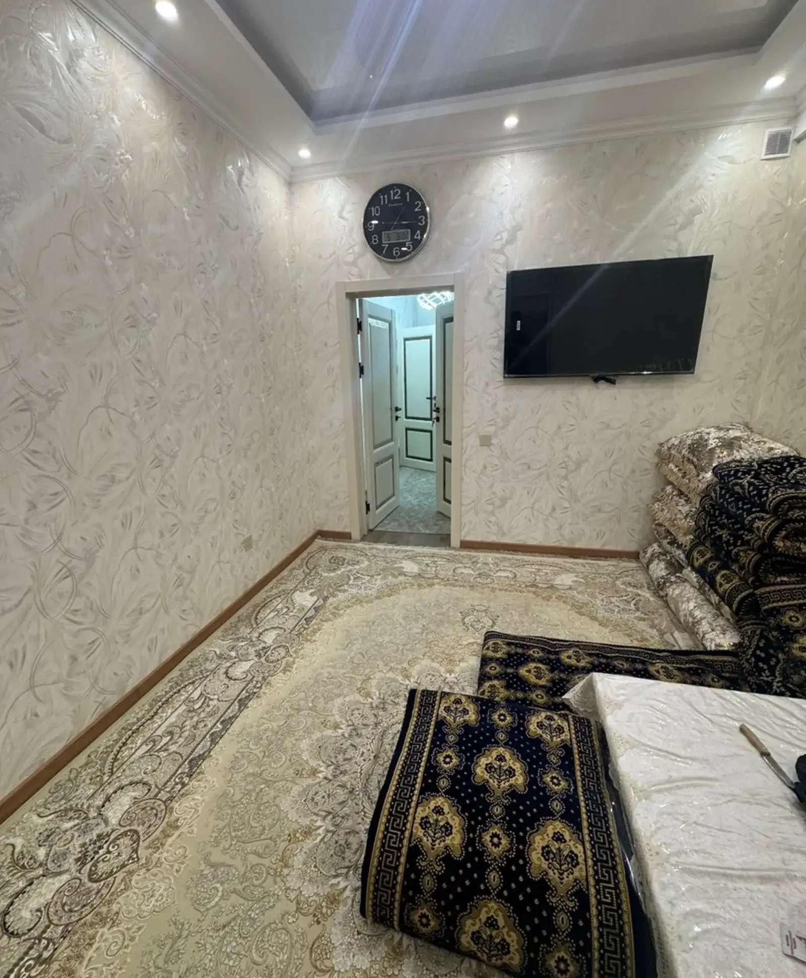 3-комн. квартира, 1 этаж, 70 м², Сино