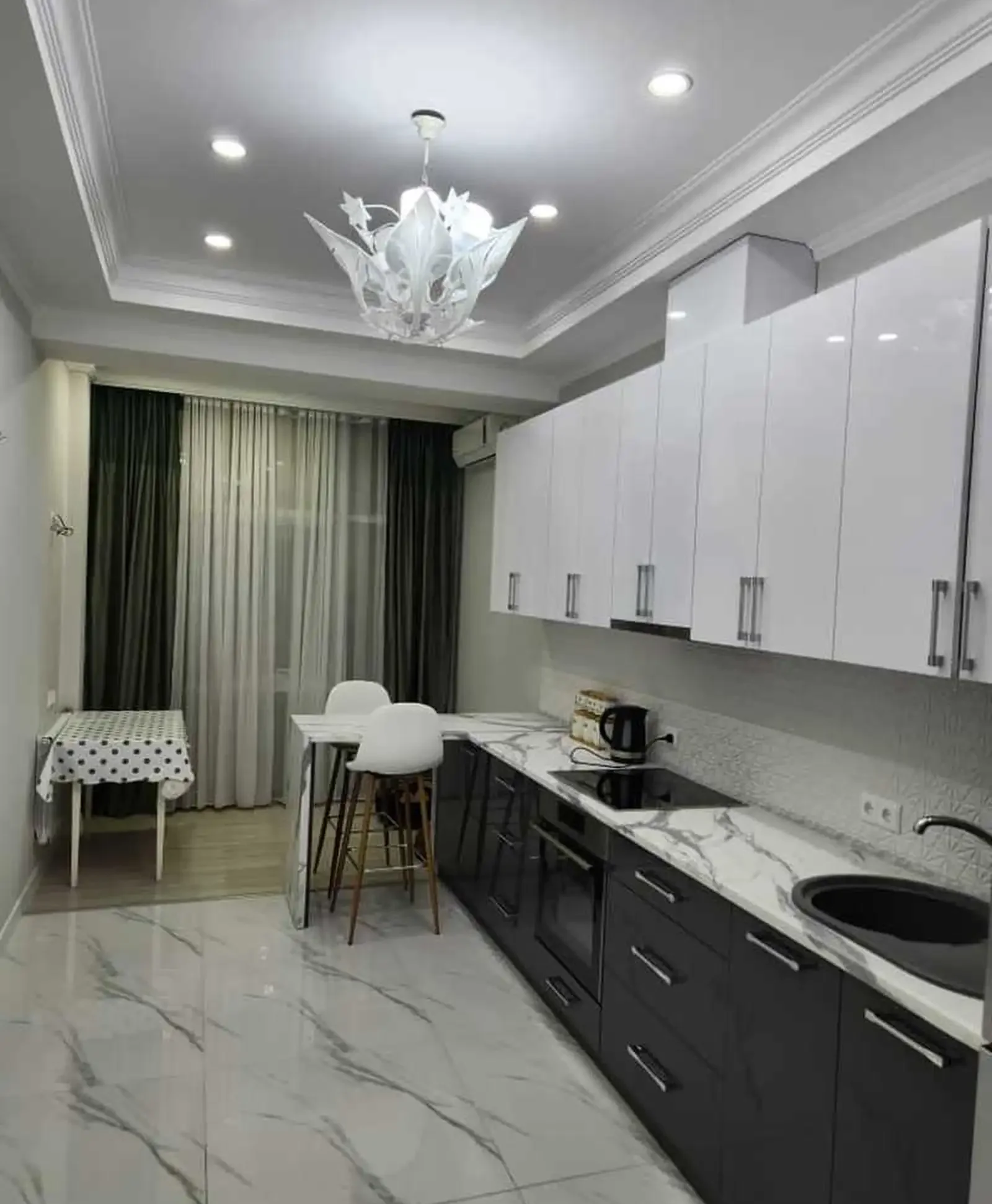3-комн. квартира, 15 этаж, 135м², Шохмансур Садбарг Ватан