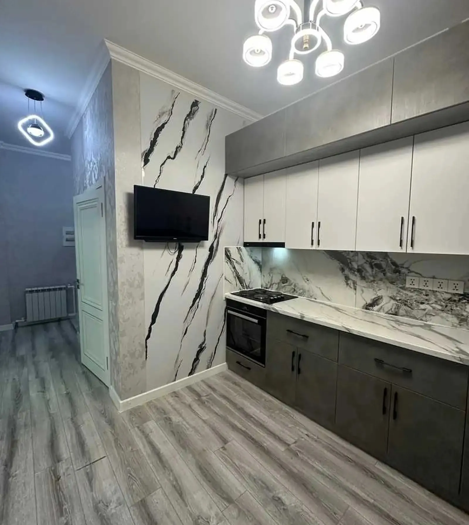 2-комн. квартира, 14 этаж, 54м², Фирдавси