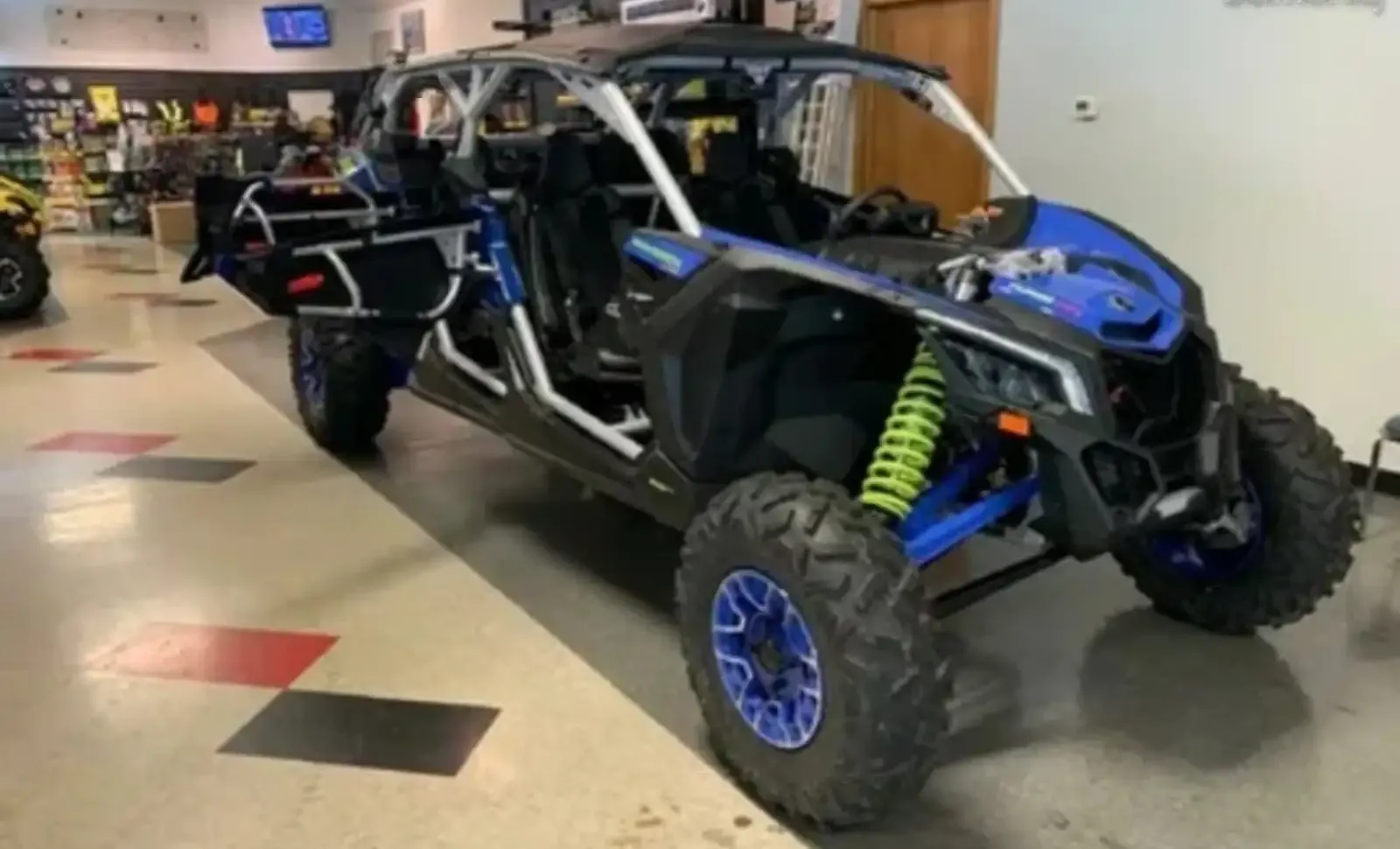 Багги brp maverick x 3 turbo
