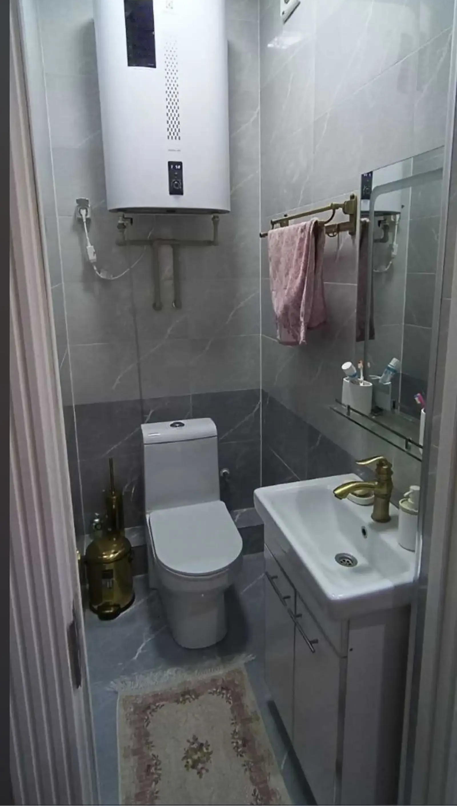 2-комн. квартира, 6 этаж, 60м², сино