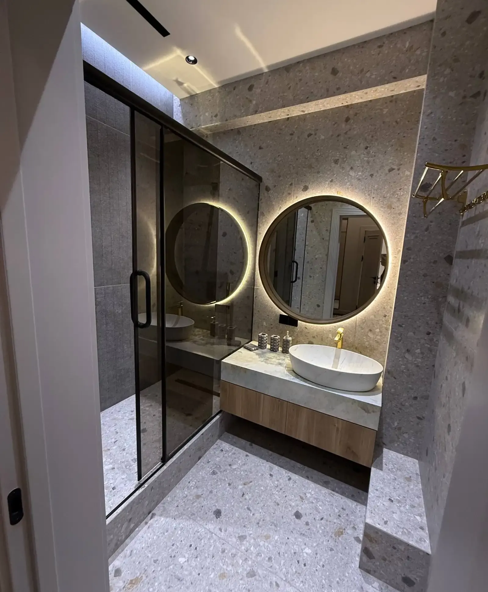 3-комн. квартира, 18 этаж, 81 м², Исмоили Сомони Сафина