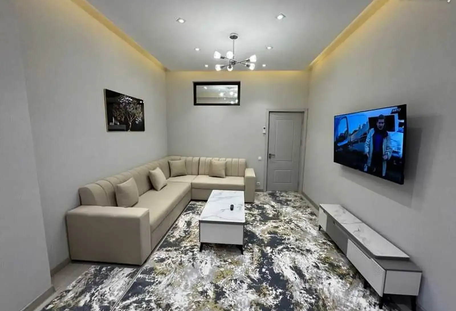 2-комн. квартира, 4 этаж, 60м², Гостиница Хилтон