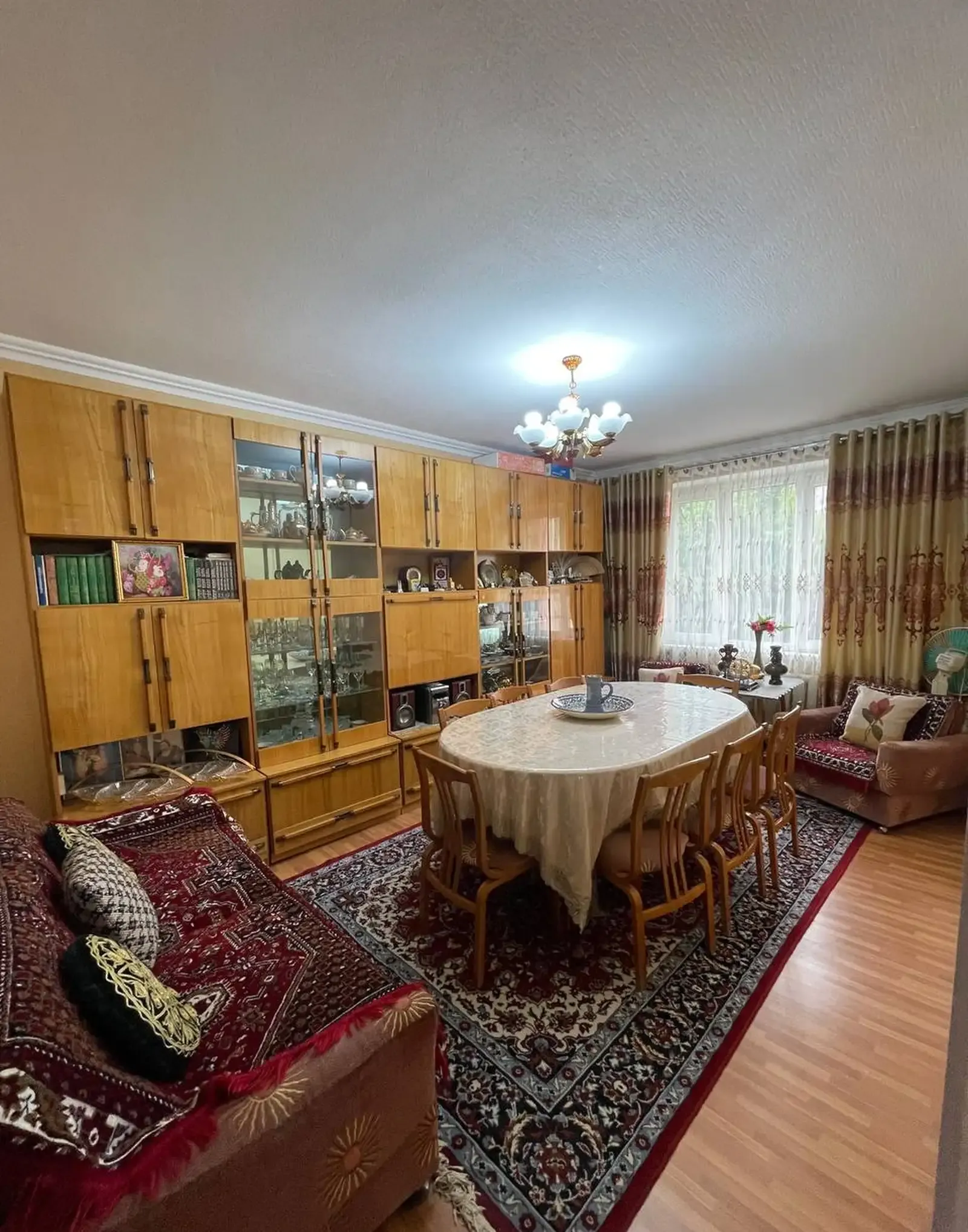 6-комн. квартира, 3 этаж, 126 м², Сино Испечак