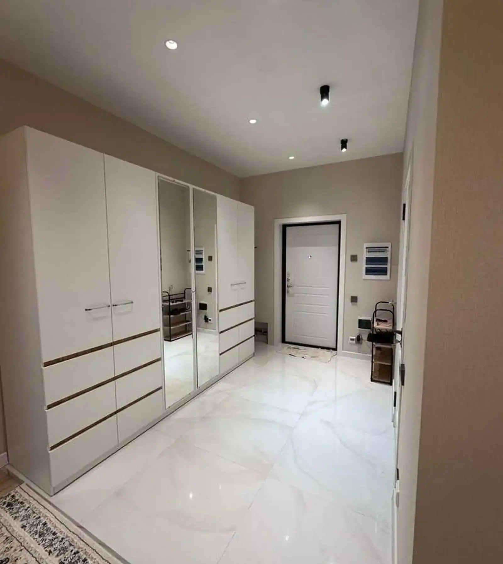 2-комн. квартира, 17 этаж, 102м², шоҳмансур