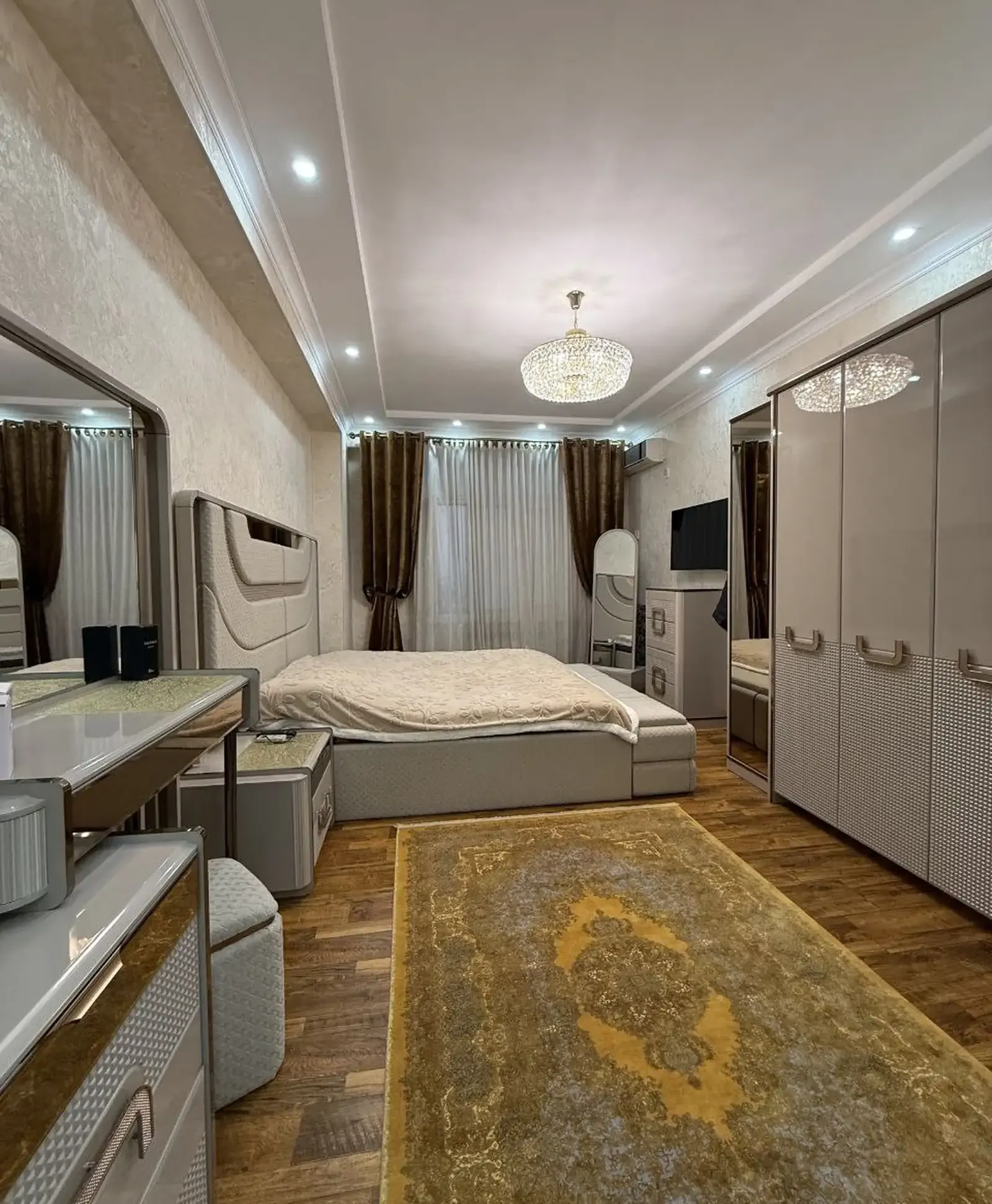 2-комн. квартира, 12 этаж, 127 м², Шохмансур, Ахмади Дониш