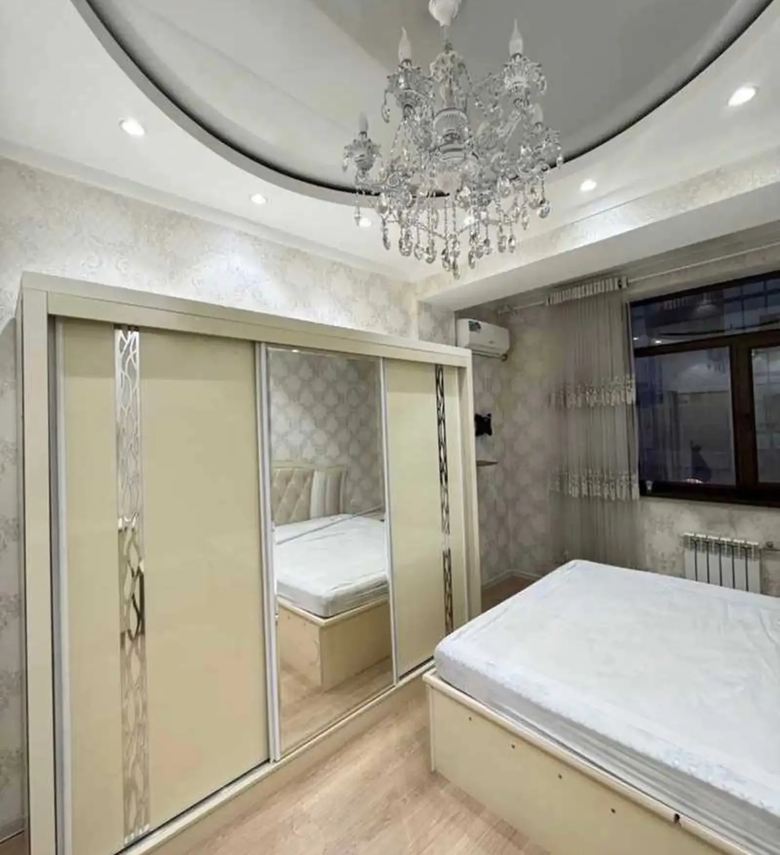 3-комн. квартира, 2 этаж, 105м², Сино