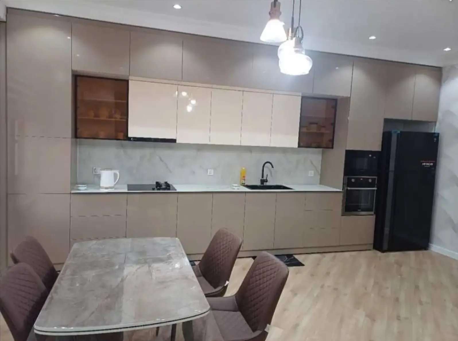 2-комн. квартира, 2 этаж, 97м², шоҳмансур