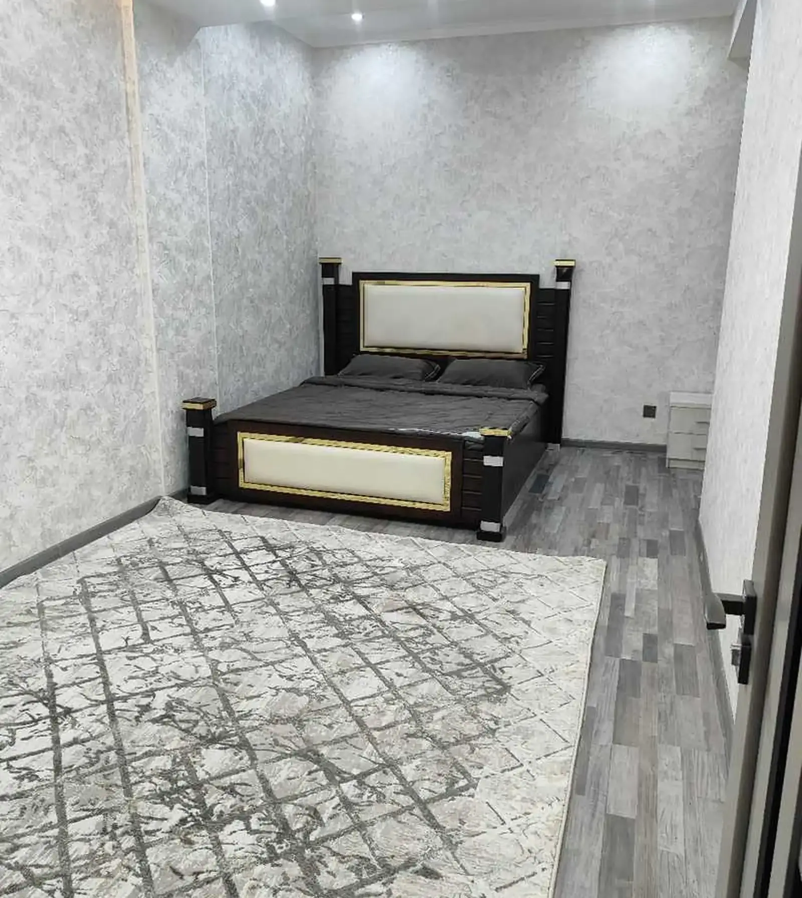 2-комн. квартира, 16 этаж, 85м², Сино