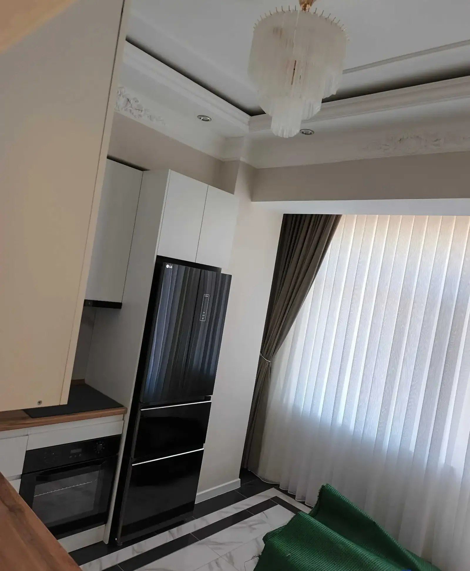 4-комн. квартира, 3 этаж, 136 м², Сино 82 мкр