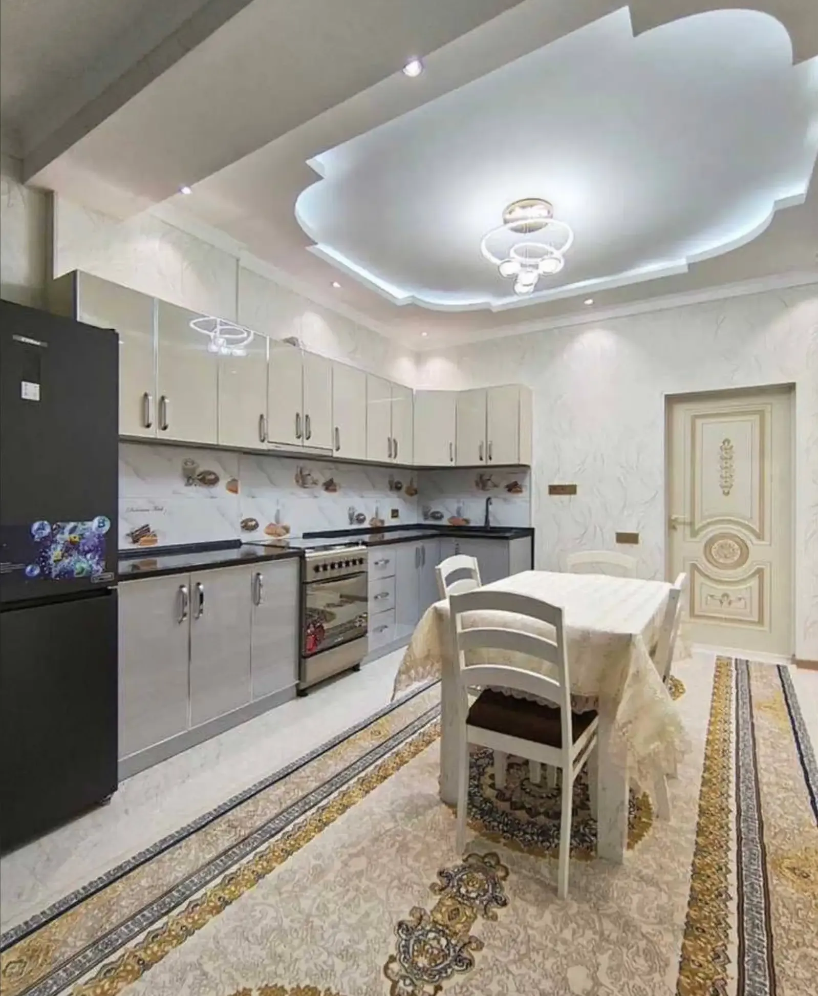 2-комн. квартира, 15 этаж, 83 м², Сино
