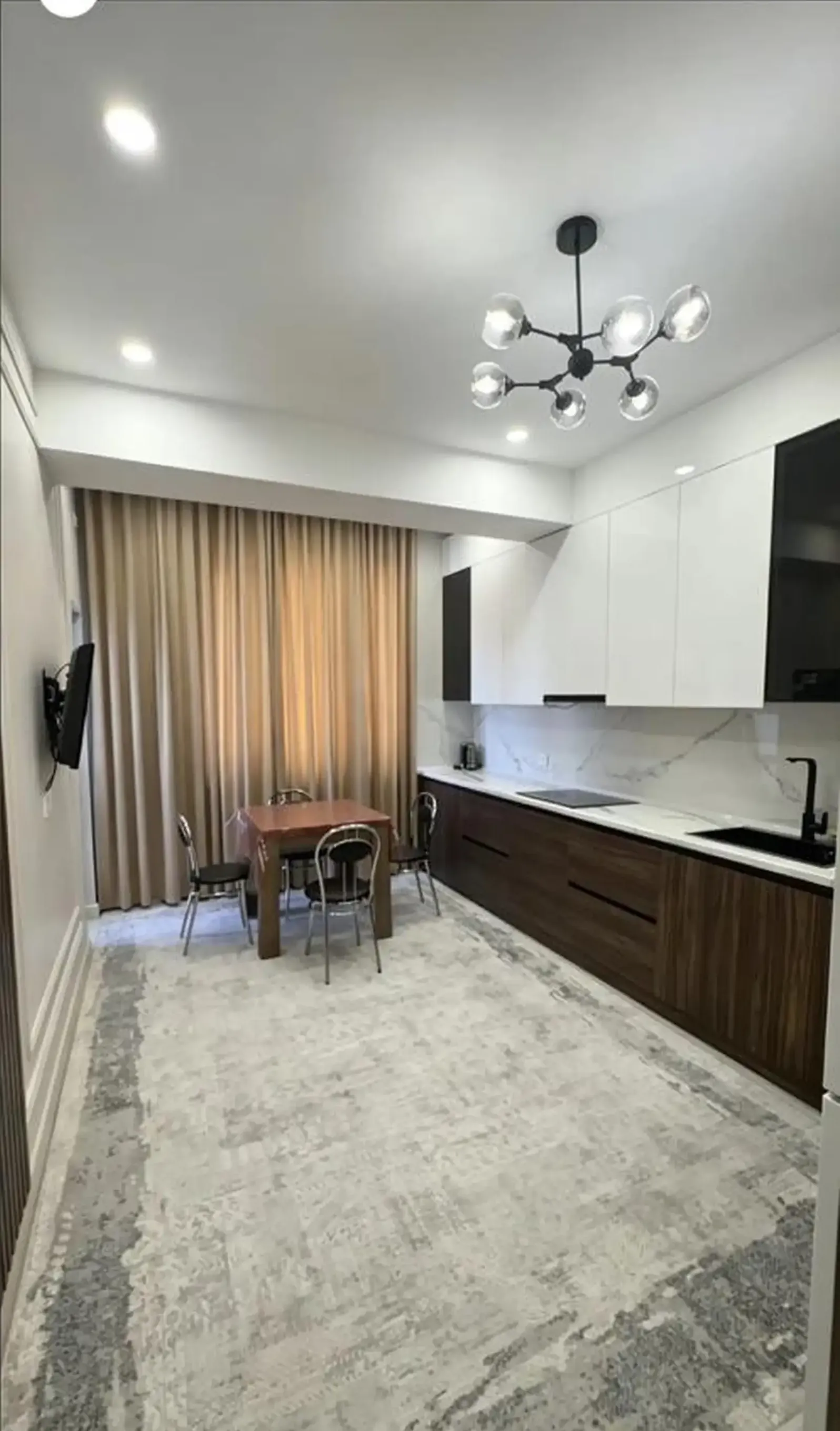3-к квартира, 17 этаж, 130 м², Шохмансур