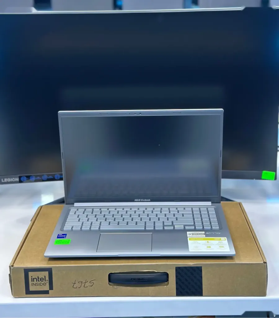 Ноутбук Asus vivo I 7 16/512