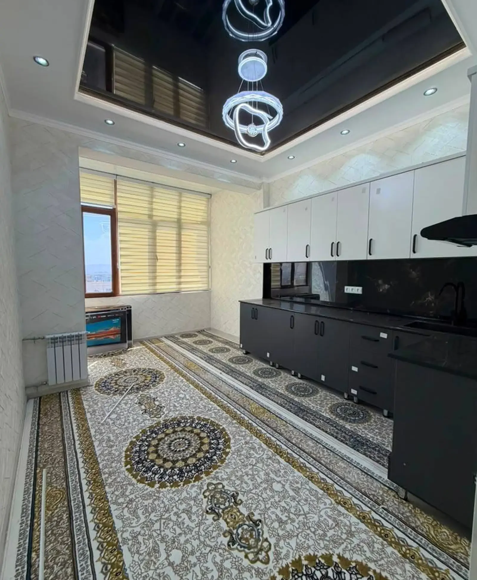 3-комн. квартира, 14 этаж, 100 м², Шохмансур