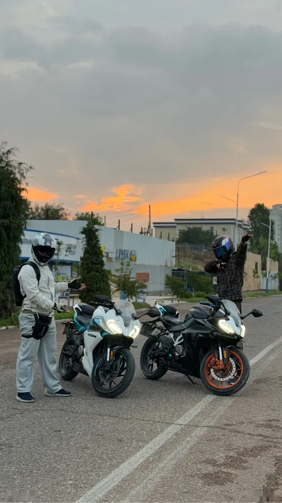 Мотоцикл CF MOTO 250SR