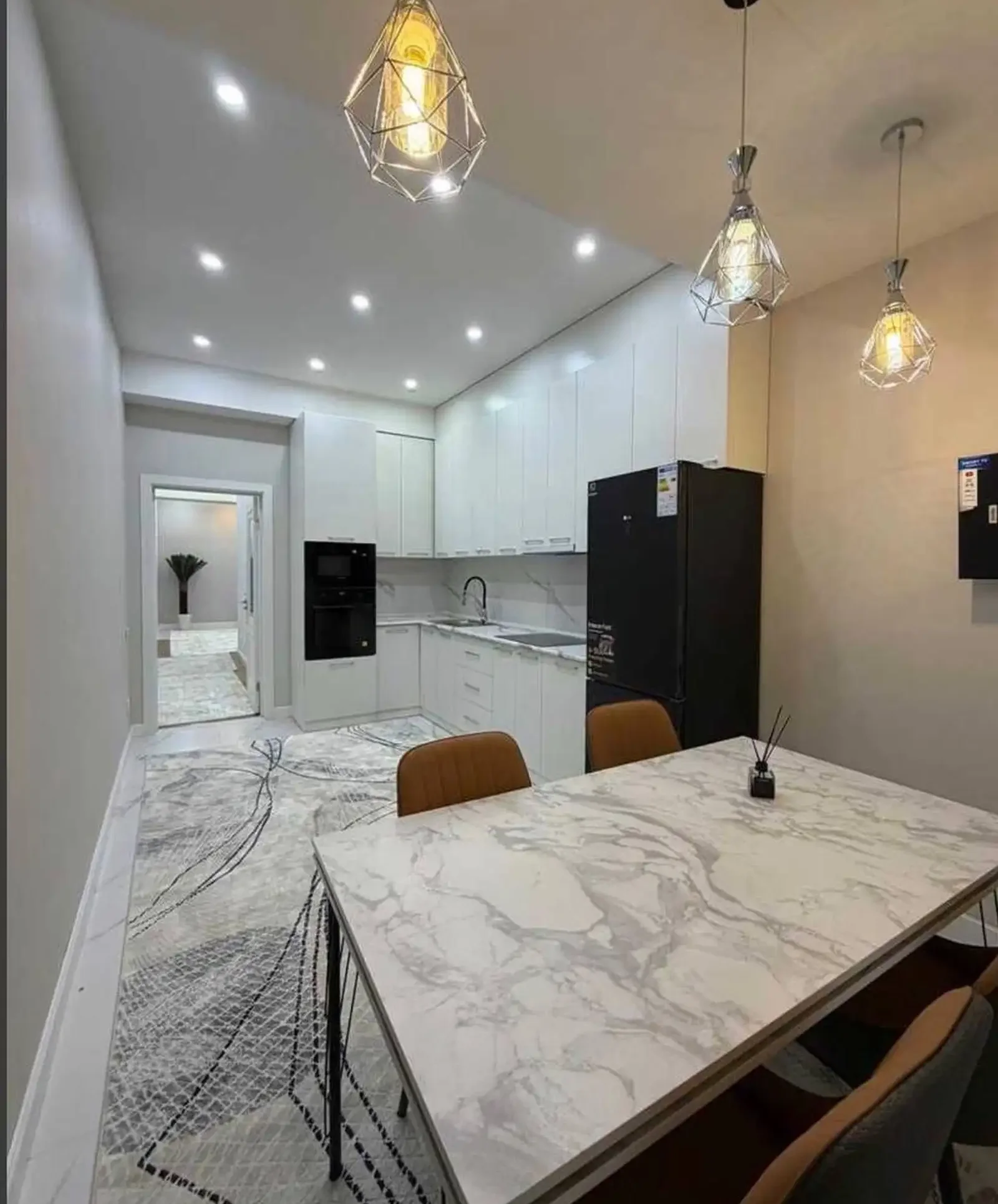 3-комн. квартира, 12 этаж, 111 м², Шохмансур