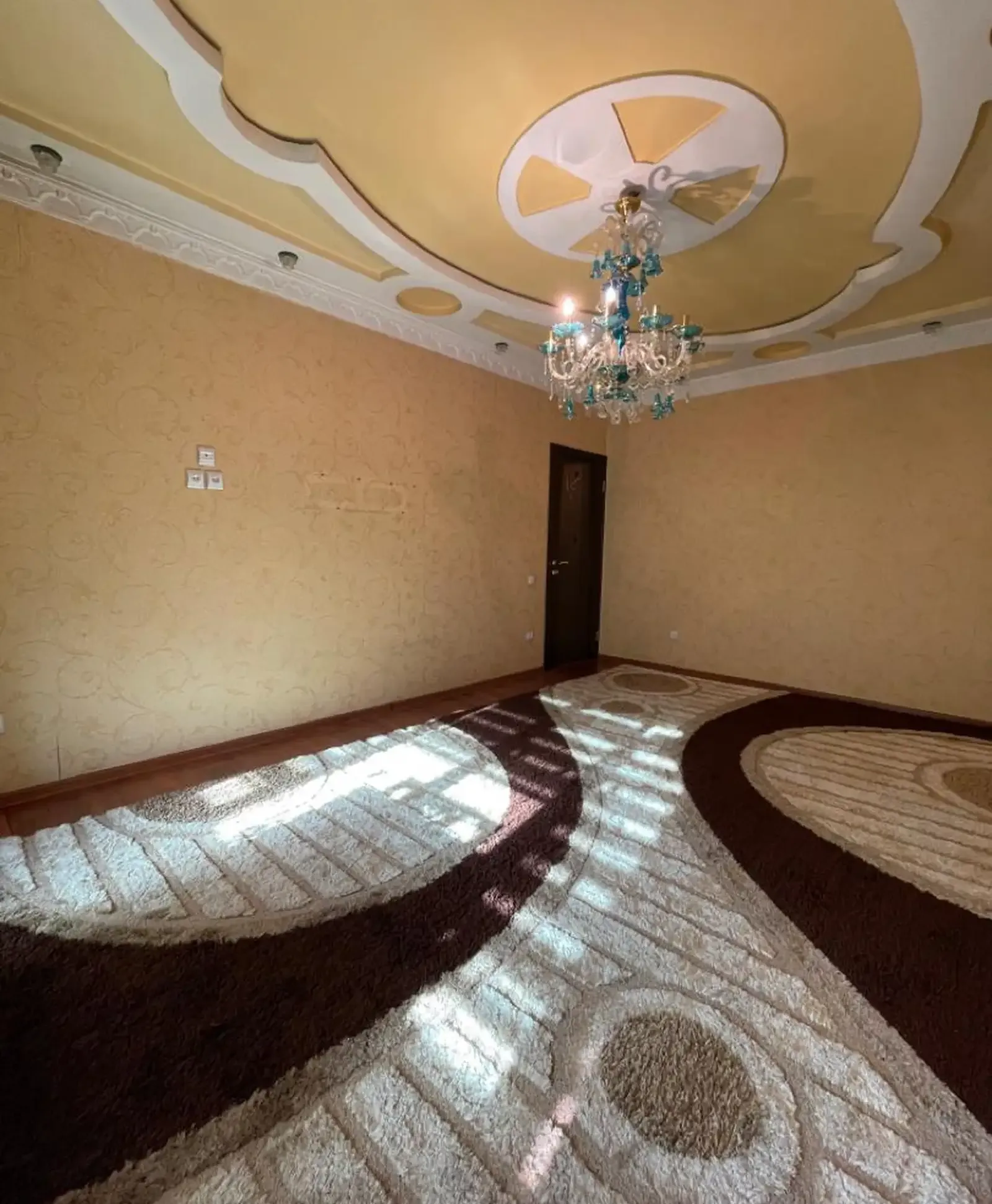 3-комн. квартира, 3 этаж, 73 м², Цирк, Профсоюз