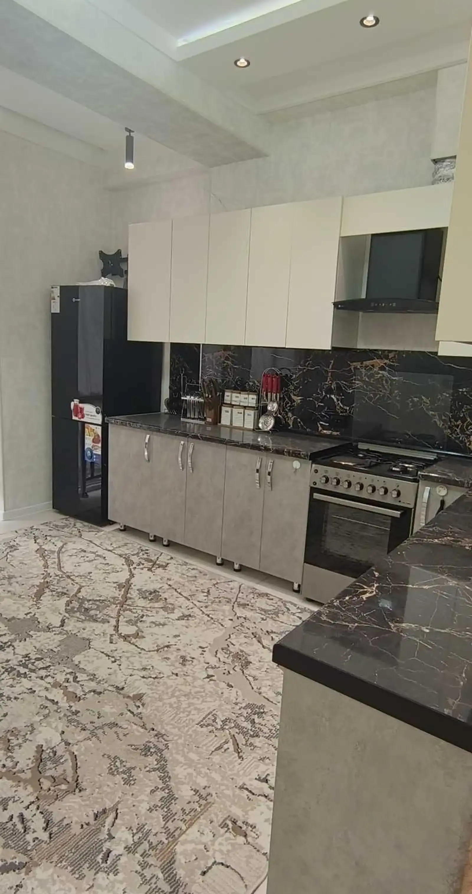3-комн. квартира, 6 этаж, 78м², Шохмансур ( Султанбей рӯ ба рӯи доми Авранг)