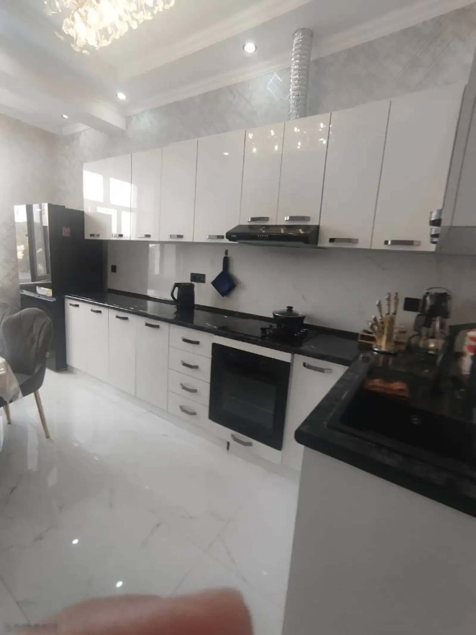 3-к квартира, 6 этаж, 80 м², И.Сомони