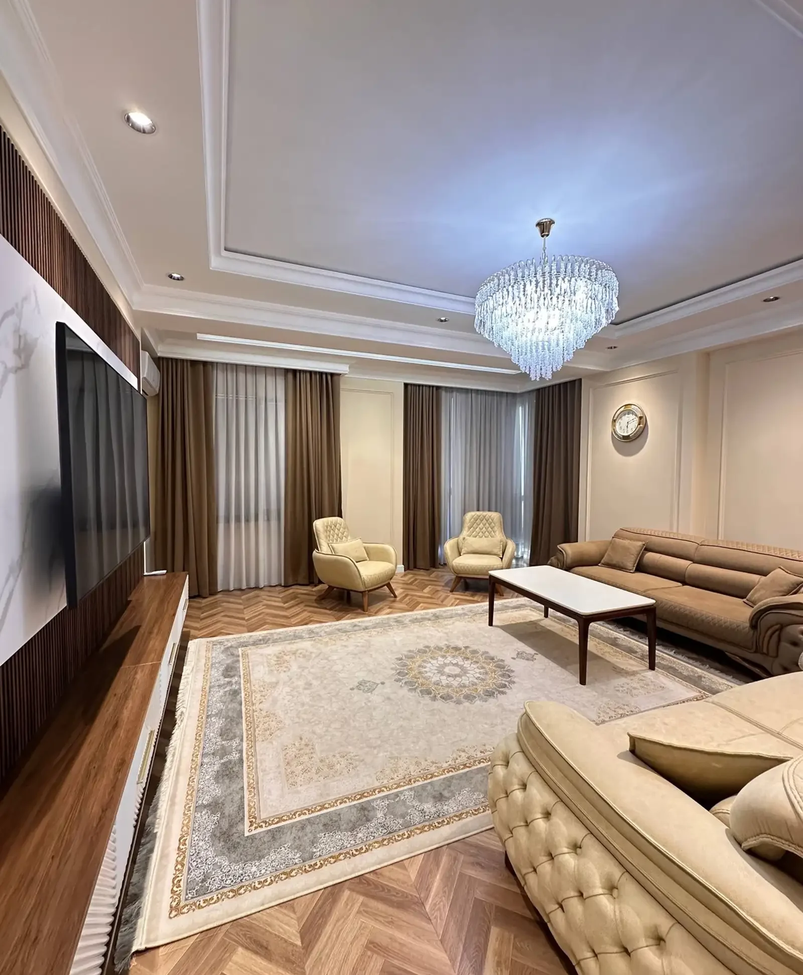 3-комн. квартира, 3 этаж, 102 м², Исмоили Сомони школа 8 (Дом Баракат)