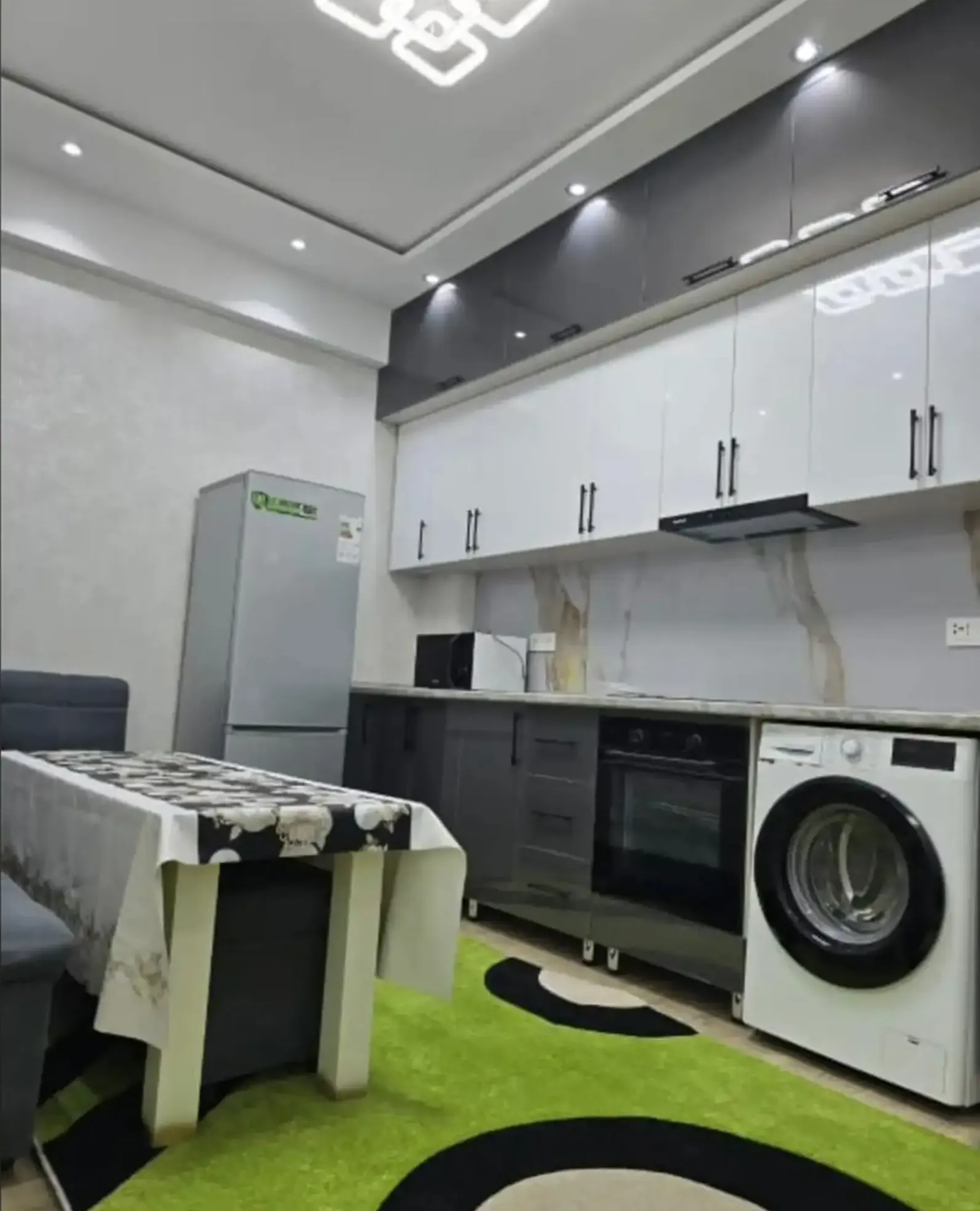 2-комн. квартира, 11 этаж, 80м², Шохмансур