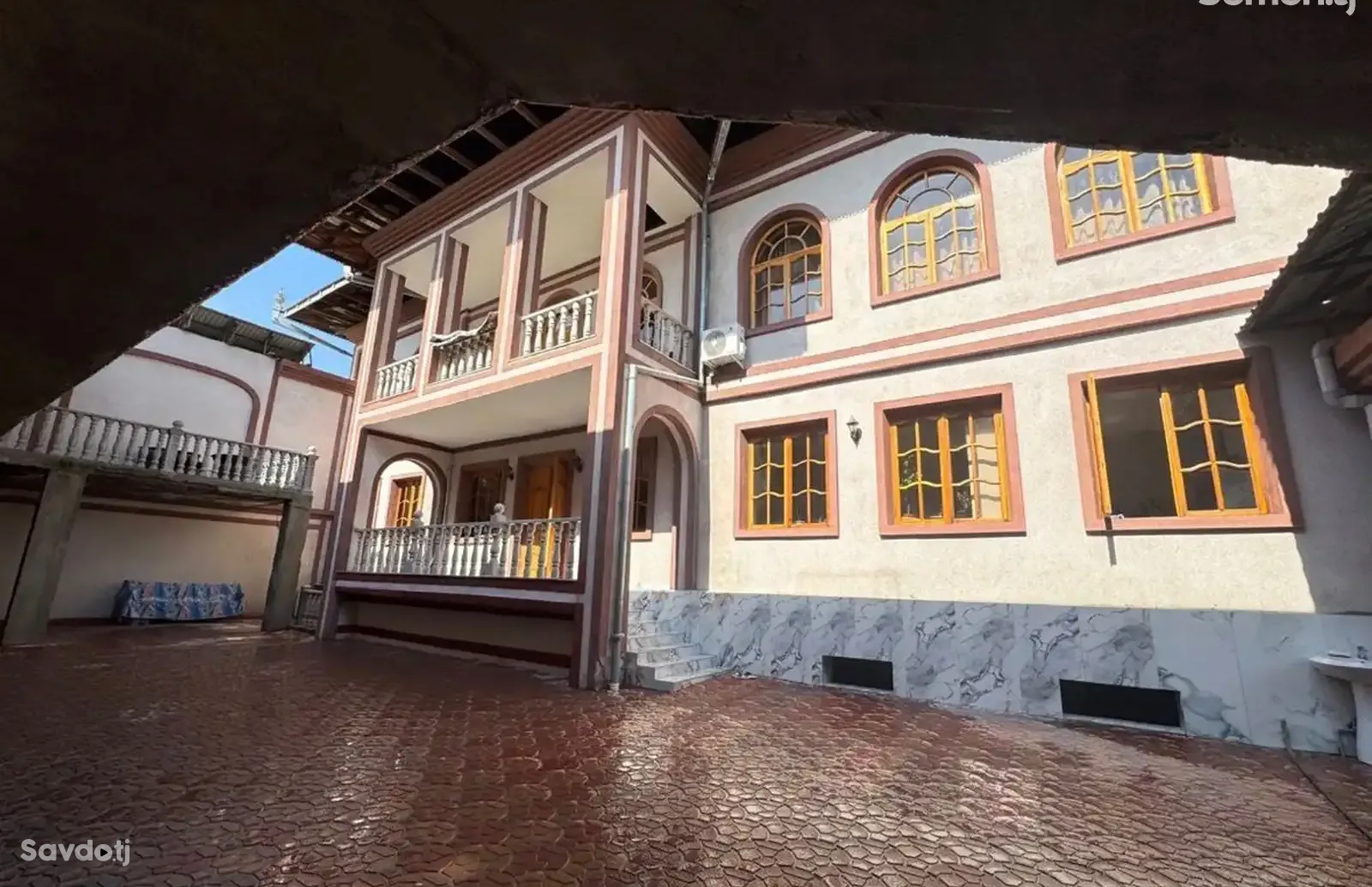 2-этажный, 10 комнатный дом, 500 м², Сомони