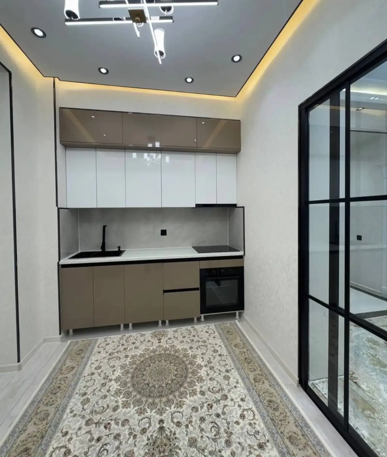 2-комн. квартира, 11 этаж, 68 м², Сино