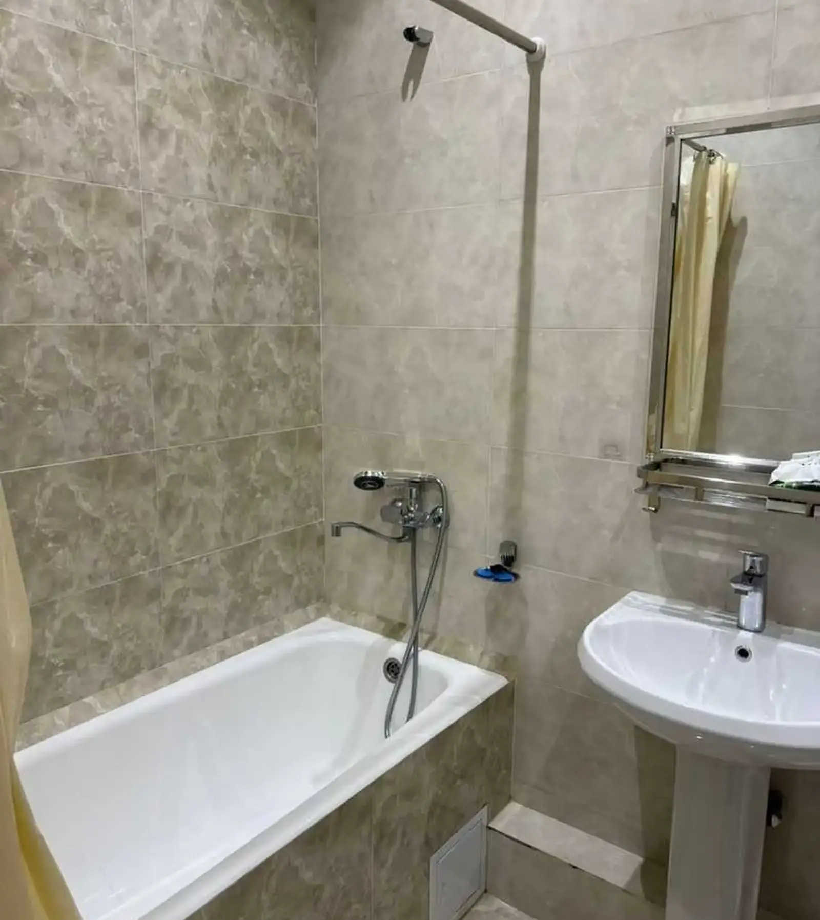 3-комн. квартира, 4 этаж, 130м², Сомони