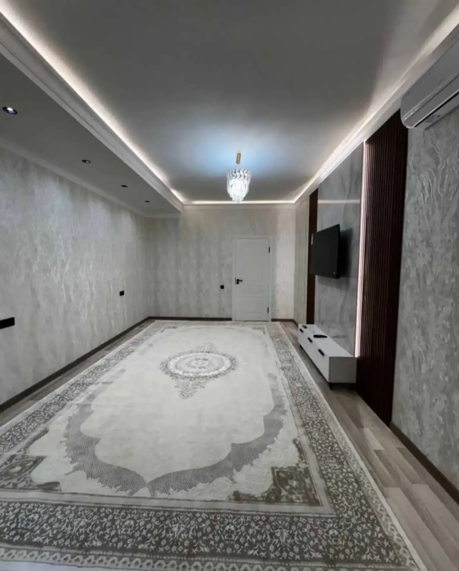 2-комн. квартира, 12 этаж, 79 м², Шохмансур